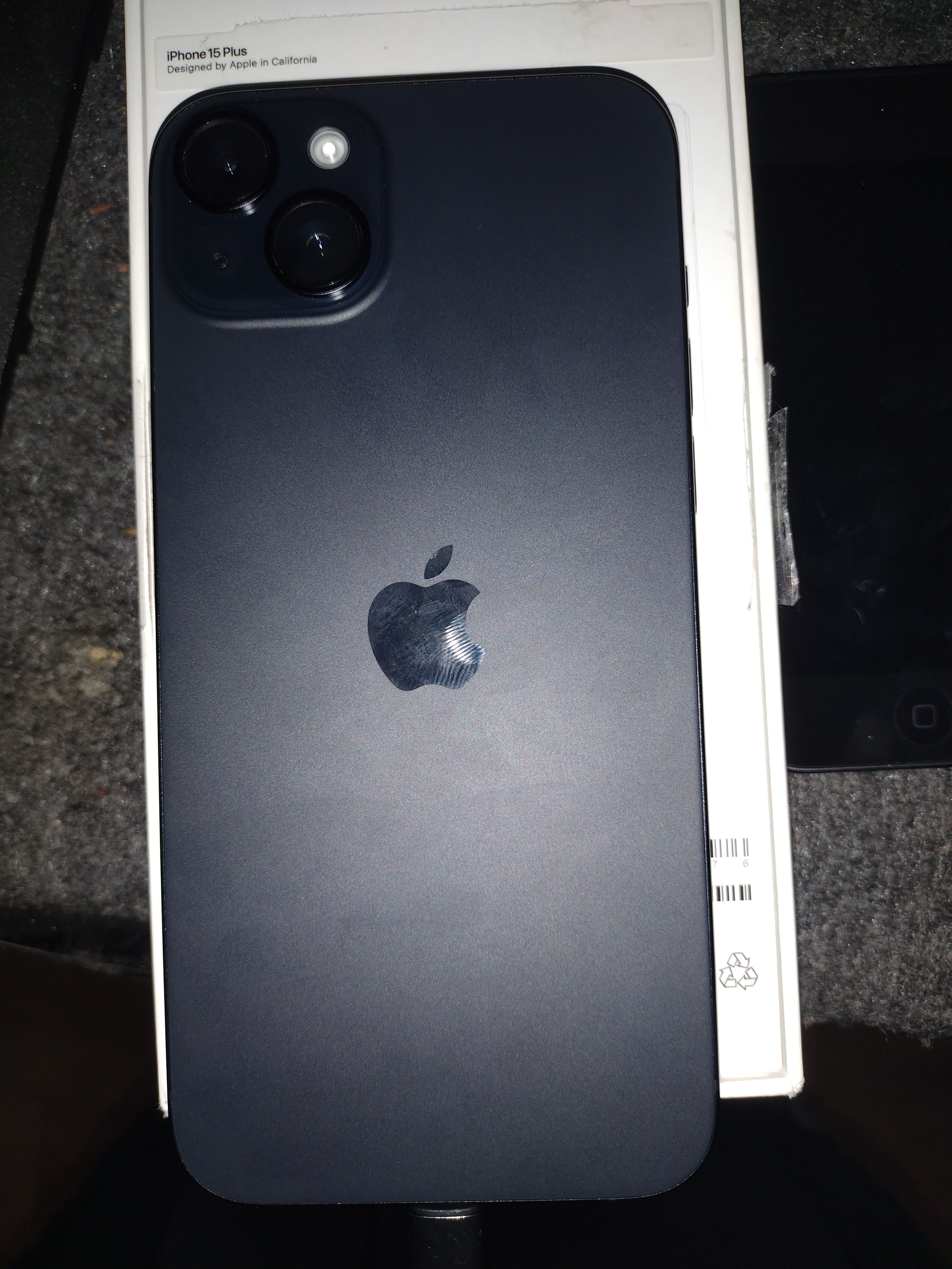 【Apple交換後ほぼ未使用】iPhone 15 Plus 128GB おまけ付 iPhone 15 Plus 128GB - ブルー（SIMフリー）[整備済製品] - Apple（日本）