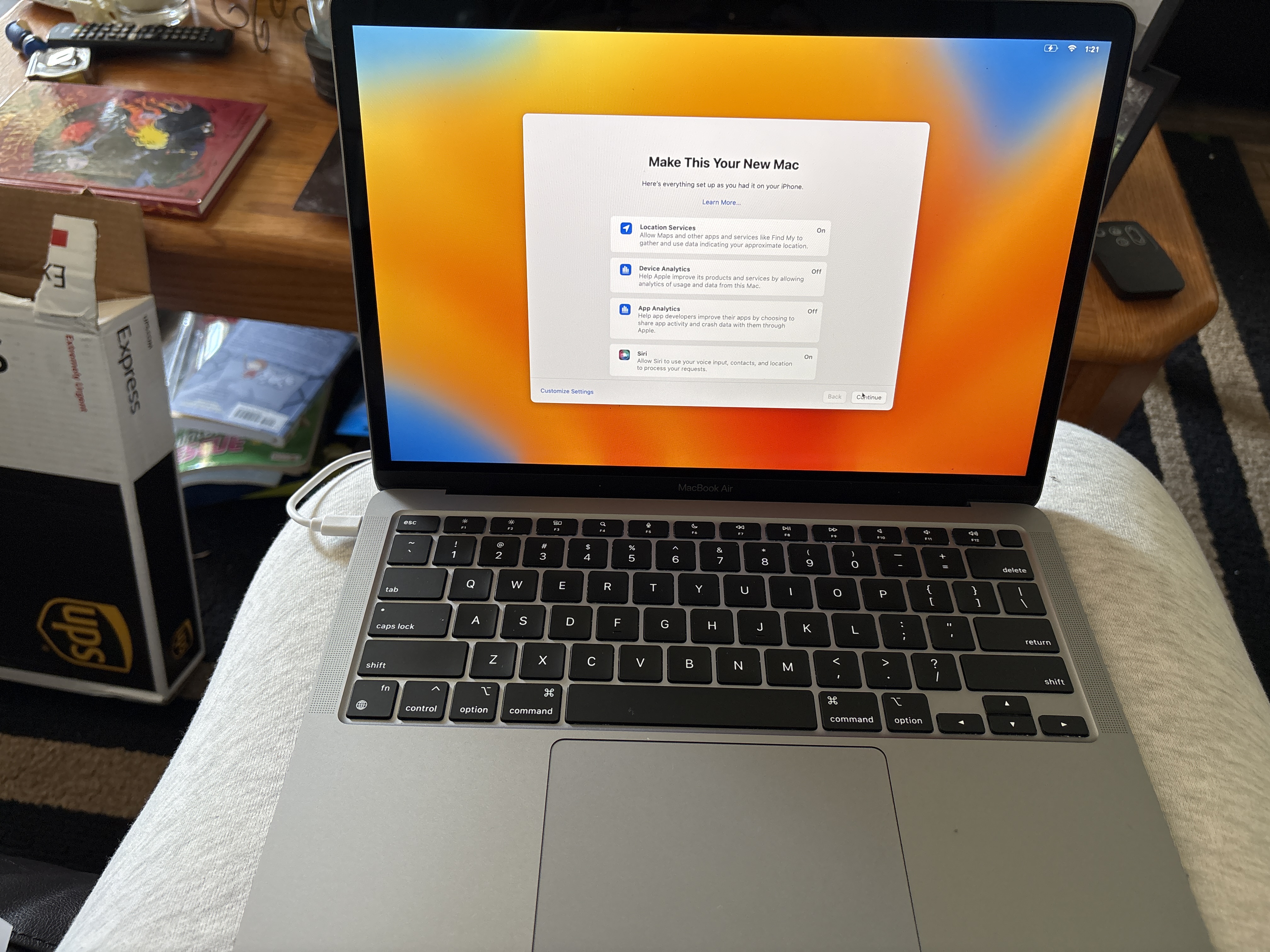 MacBook Air (2020) 13-inch - Apple M1 8-core and 7-core GPU - 16GB