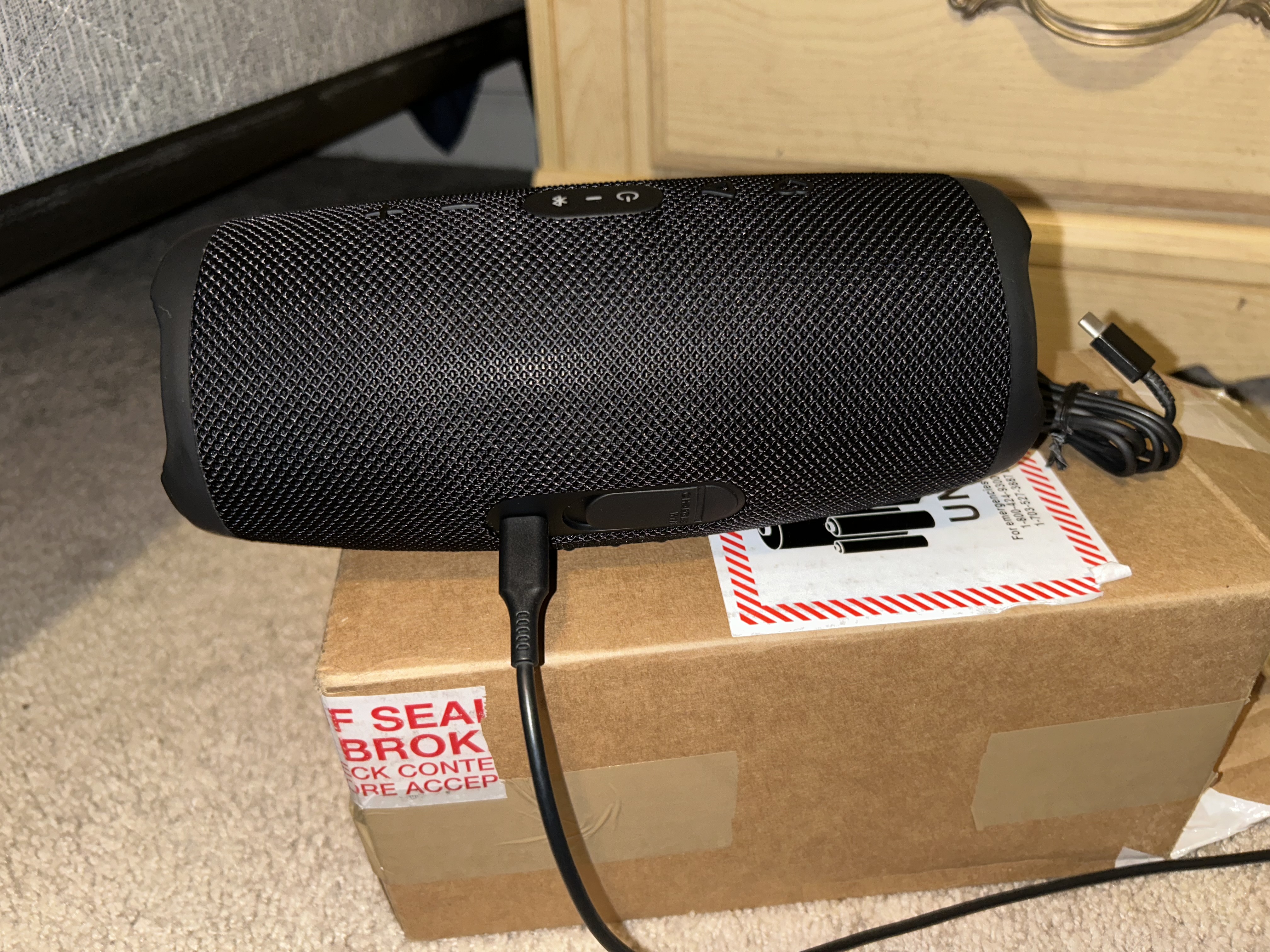 JBL Charge 5 Bluetooth speakers - Black | Back Market
