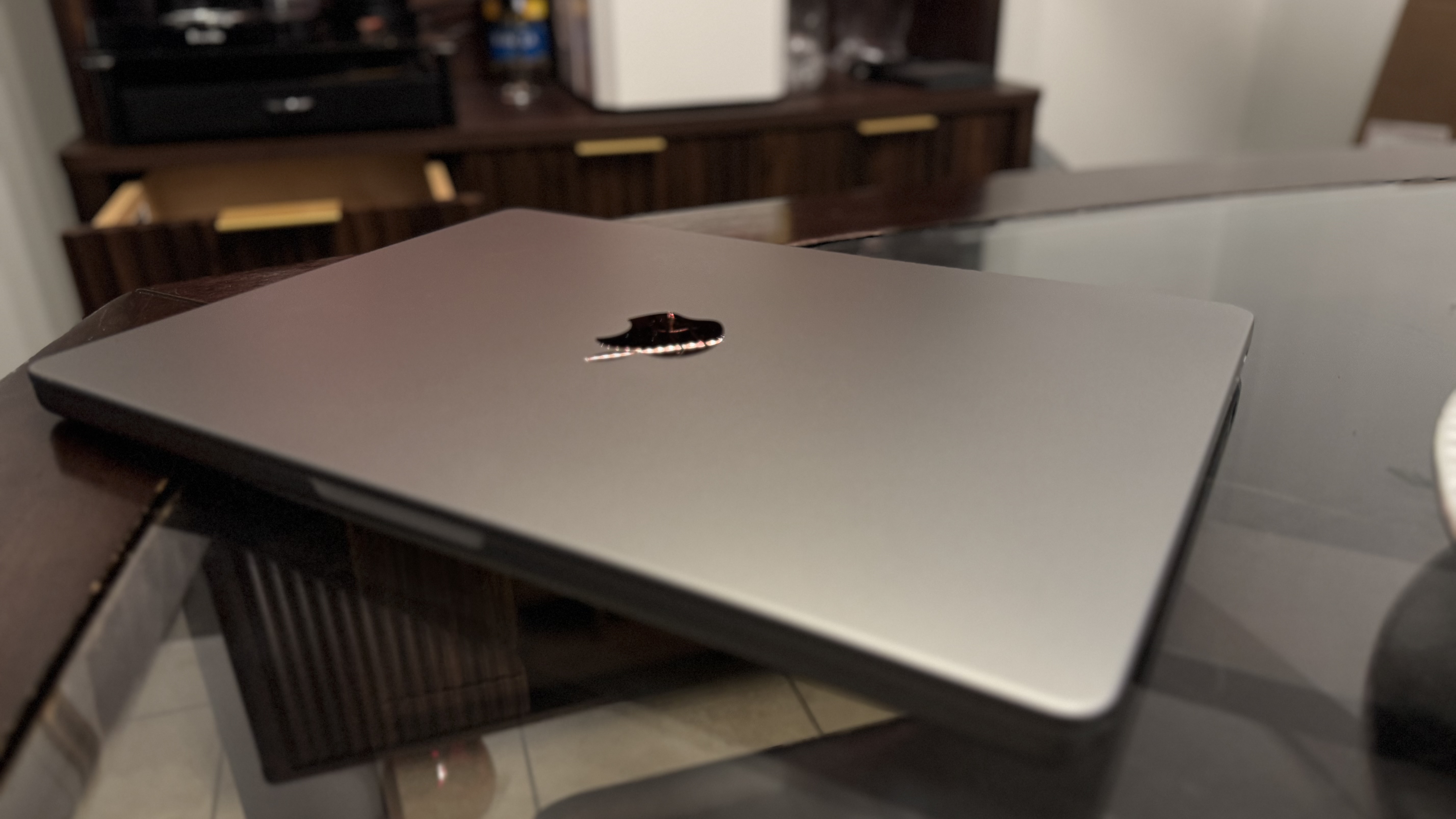 MacBook本体 MacBook Pro 2020. M1. 16GB . 500GB Amazon.com: Apple Late 2020 MacBook Pro with Apple M1 Chip (13.3