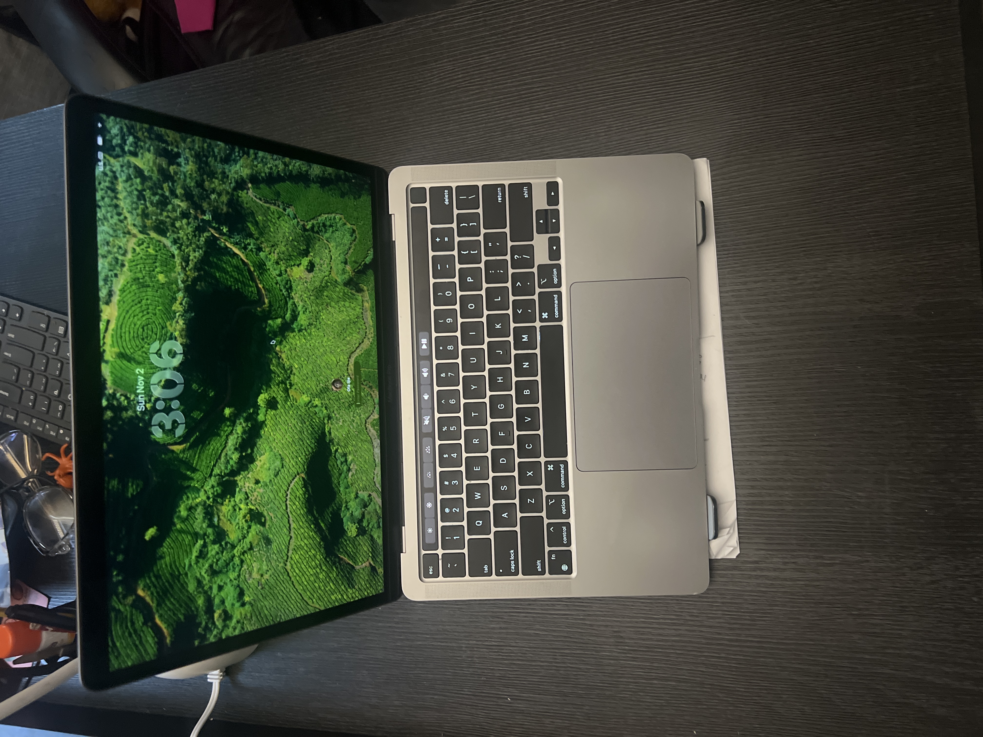 MacBook Pro (2020) 13-inch - Apple M1 8-core and 8-core GPU - 8GB