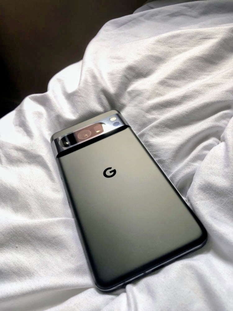 OnePlus 8 Pro 5G noir 128 go dual sim assez bon état
