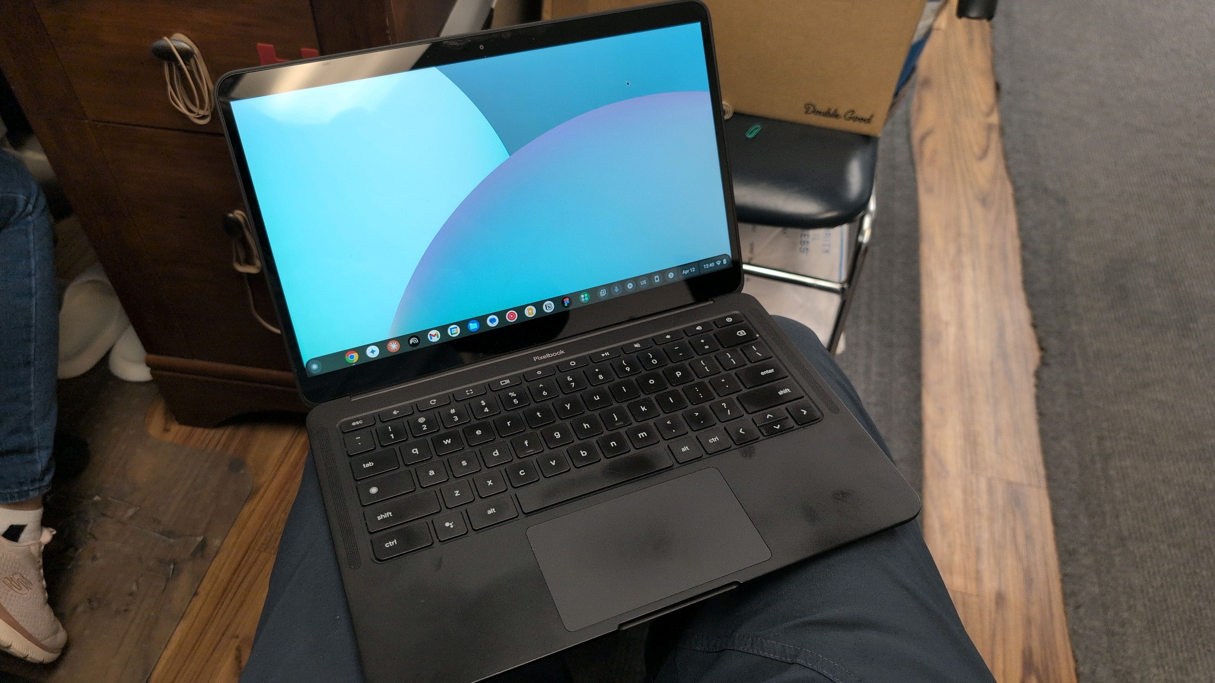 Google PixelBook Go Core m3-8100Y 1.1 GHz 64 GB SSD - 8 GB | Back