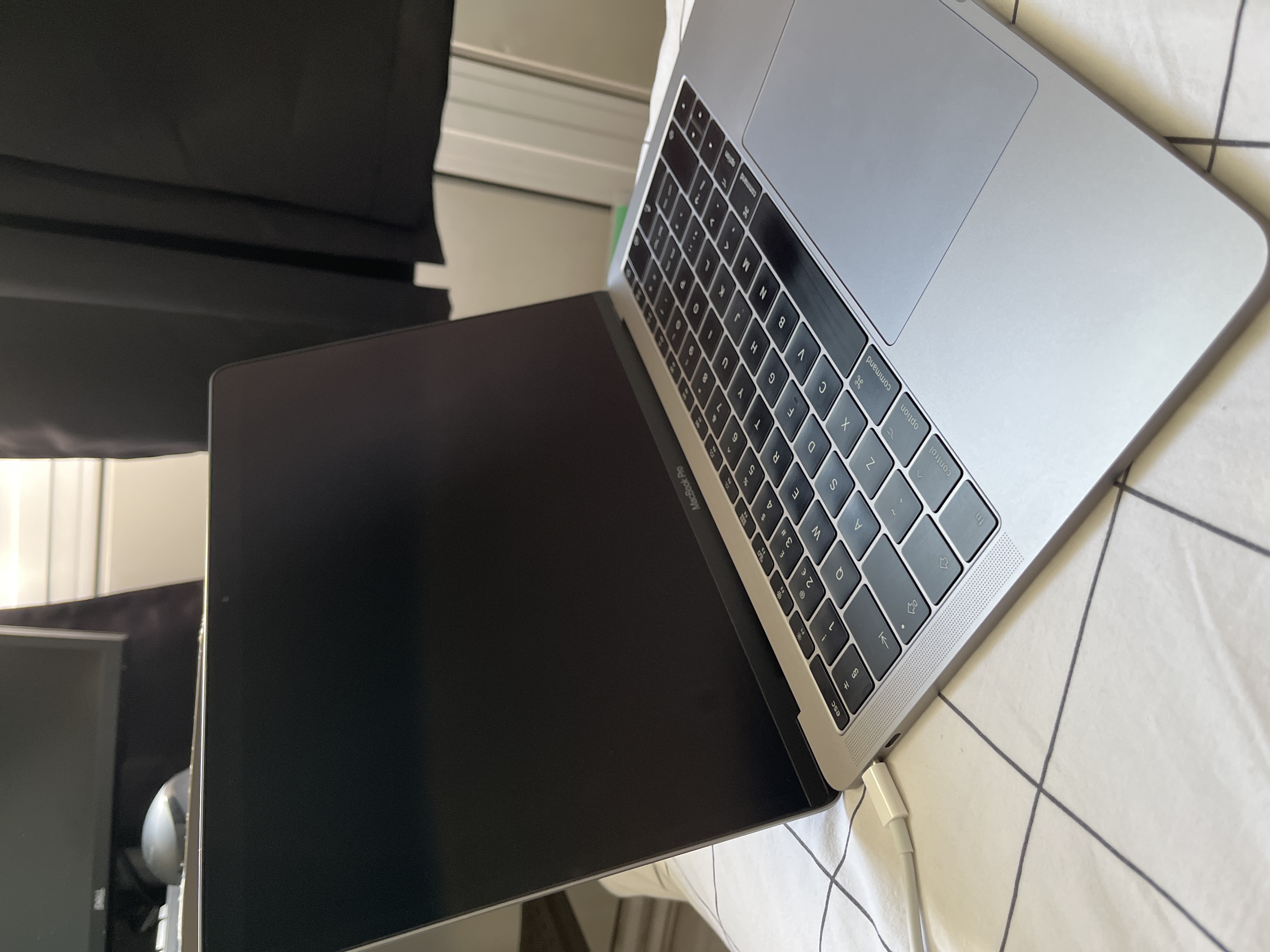 MacBook Pro Retina 13-inch (2017) - Core i7 - 16GB SSD 512 QWERTY