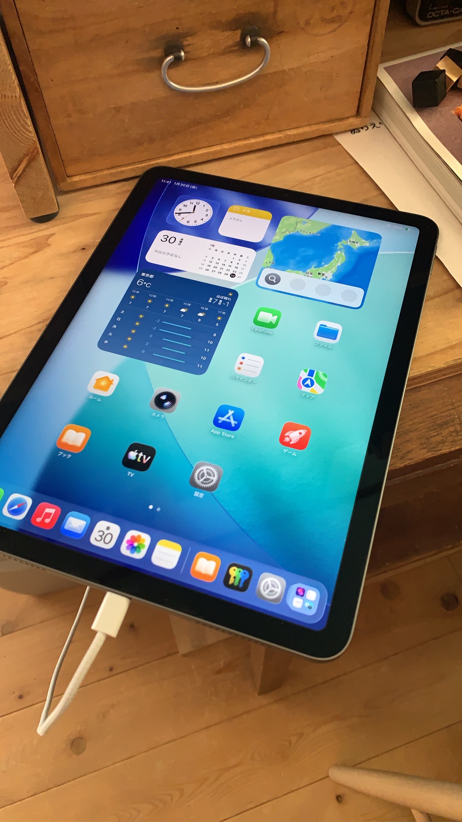 iPad Air 4世代 ディスプレイ 10.9インチ 純正 ジャンク扱い Apple iPad Air 10.9インチ 第4世代 Wi-Fi 256GB 2020年秋モデル