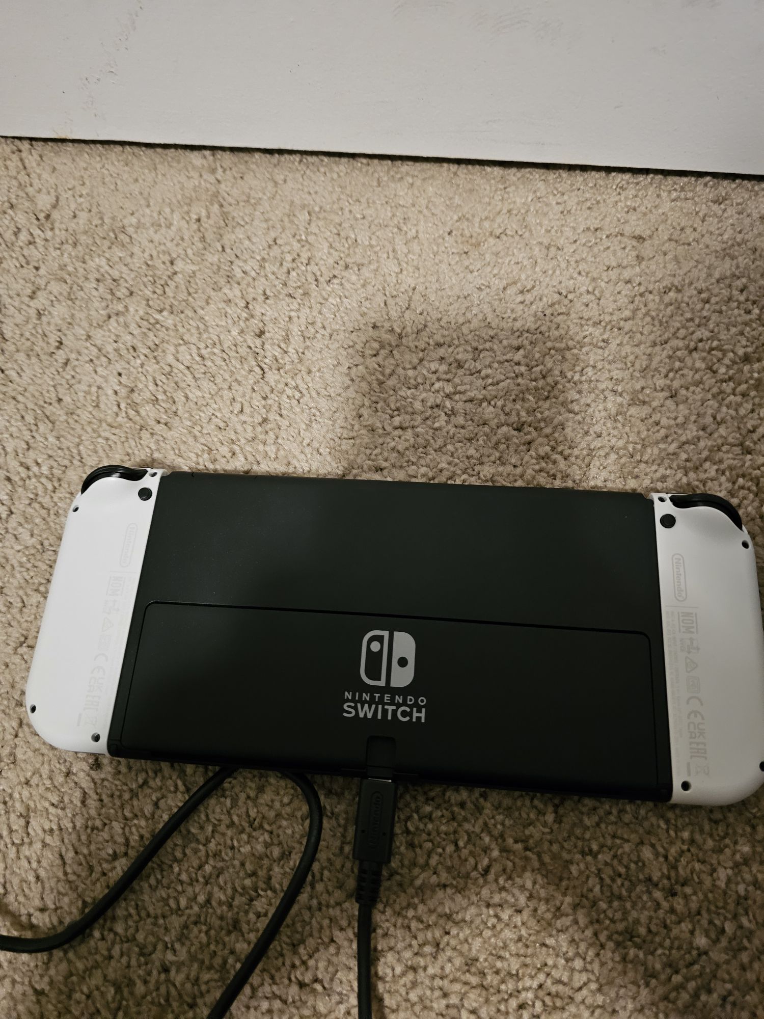 Switch OLED 64GB - Black | Back Market