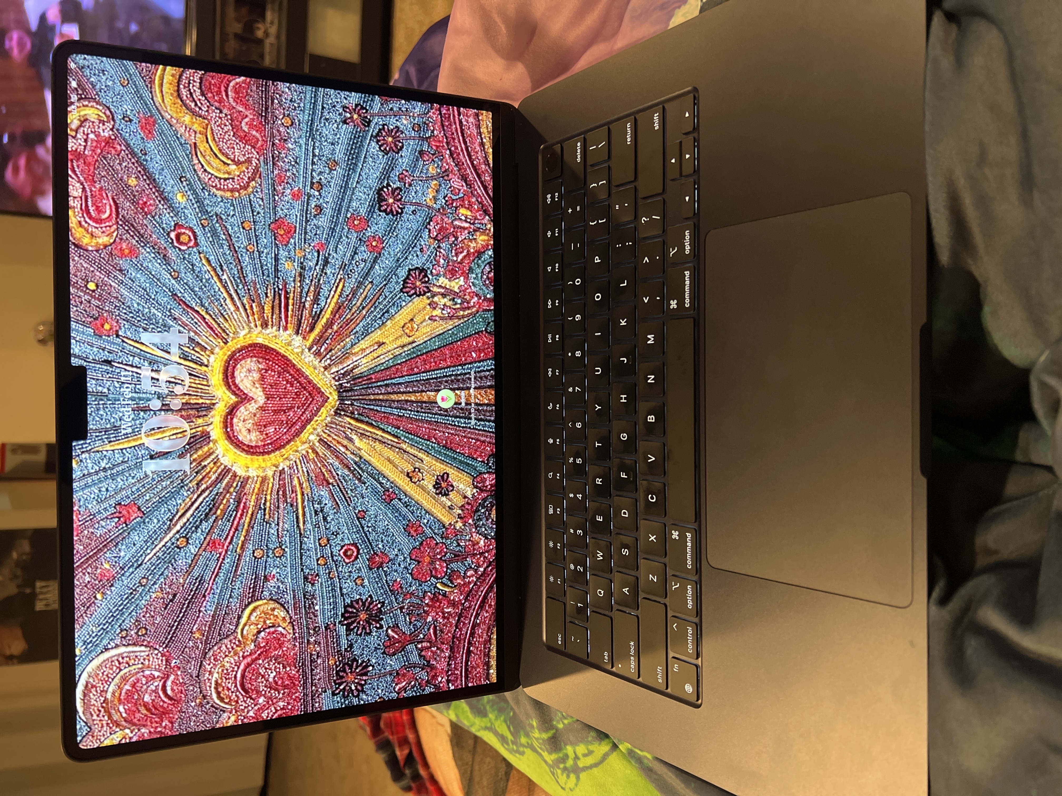 MacBook Air (2024) 13-inch - Apple M3 8-core and 10-core GPU