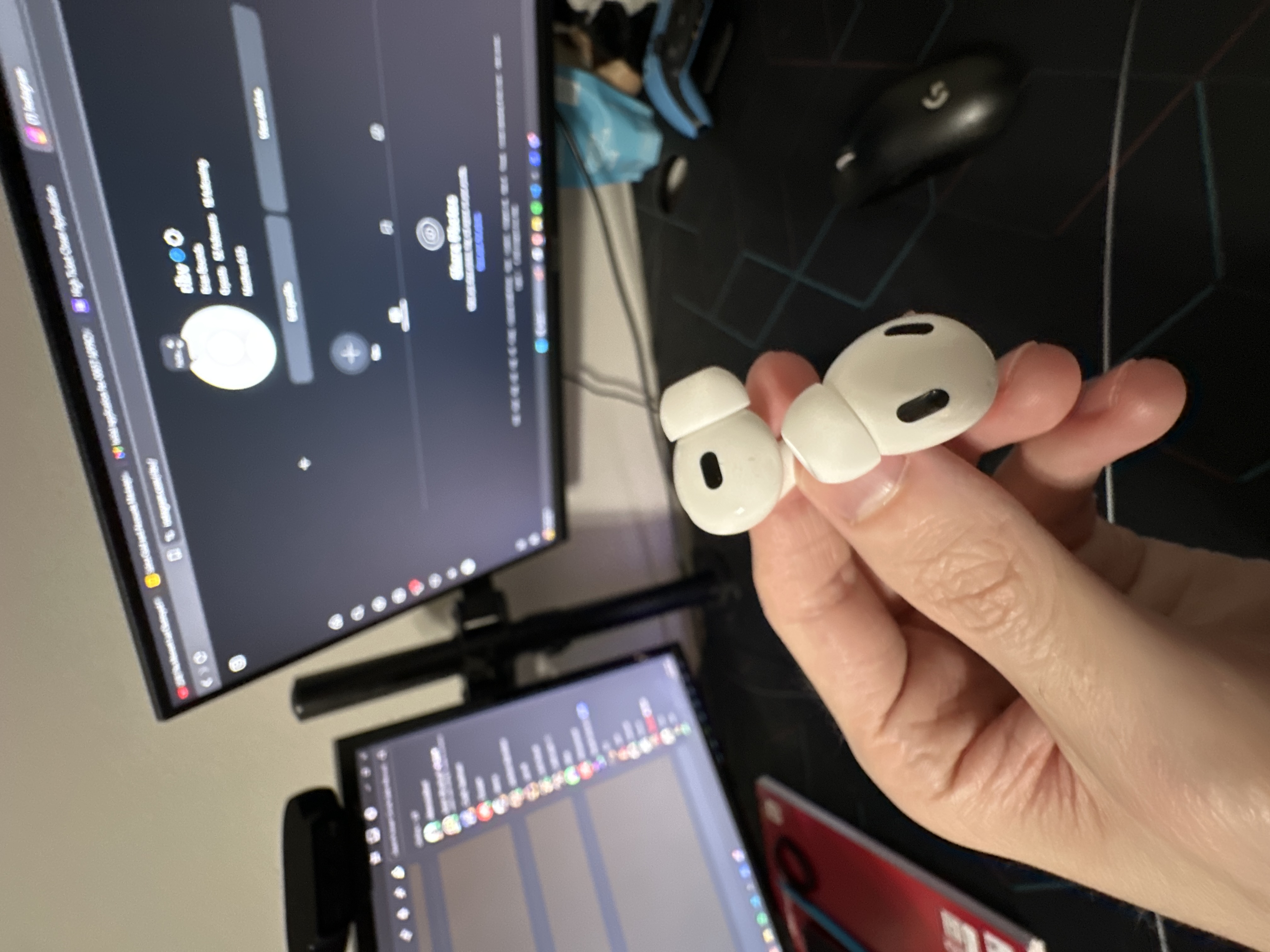 Apple AirPods Pro 2nd gen (2022) - MagSafe (Lightning) Charging