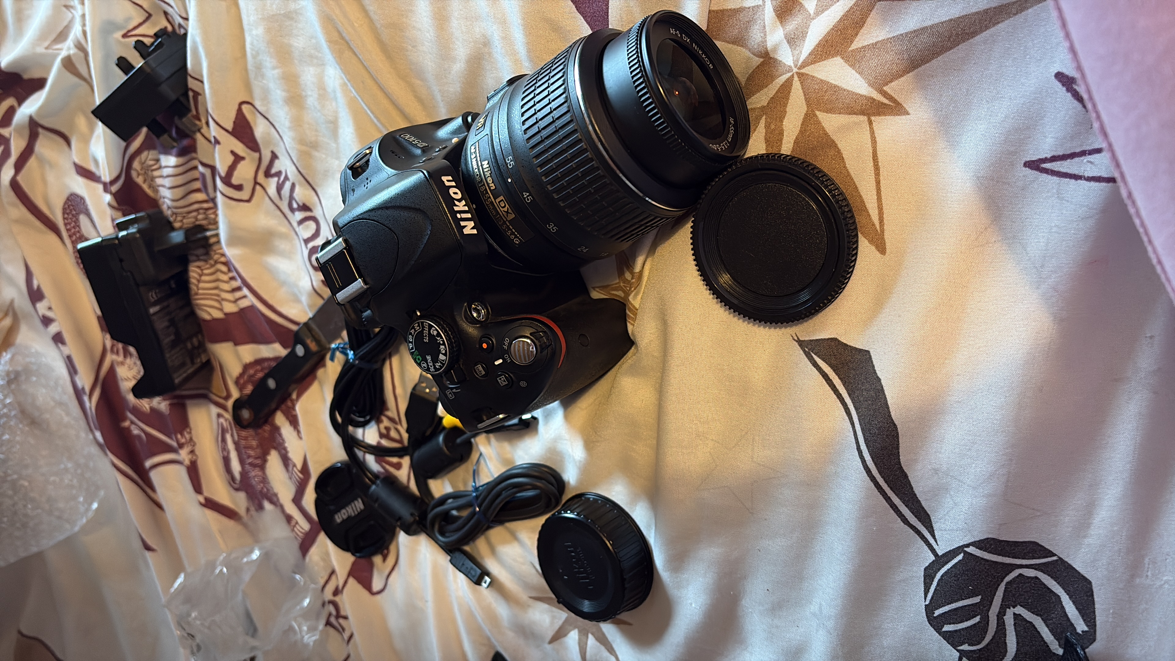 Nikon D5100 + 2 Objectifs + Sac – Reflex Numérique 16,2 MP – HD 1080p – Occasion