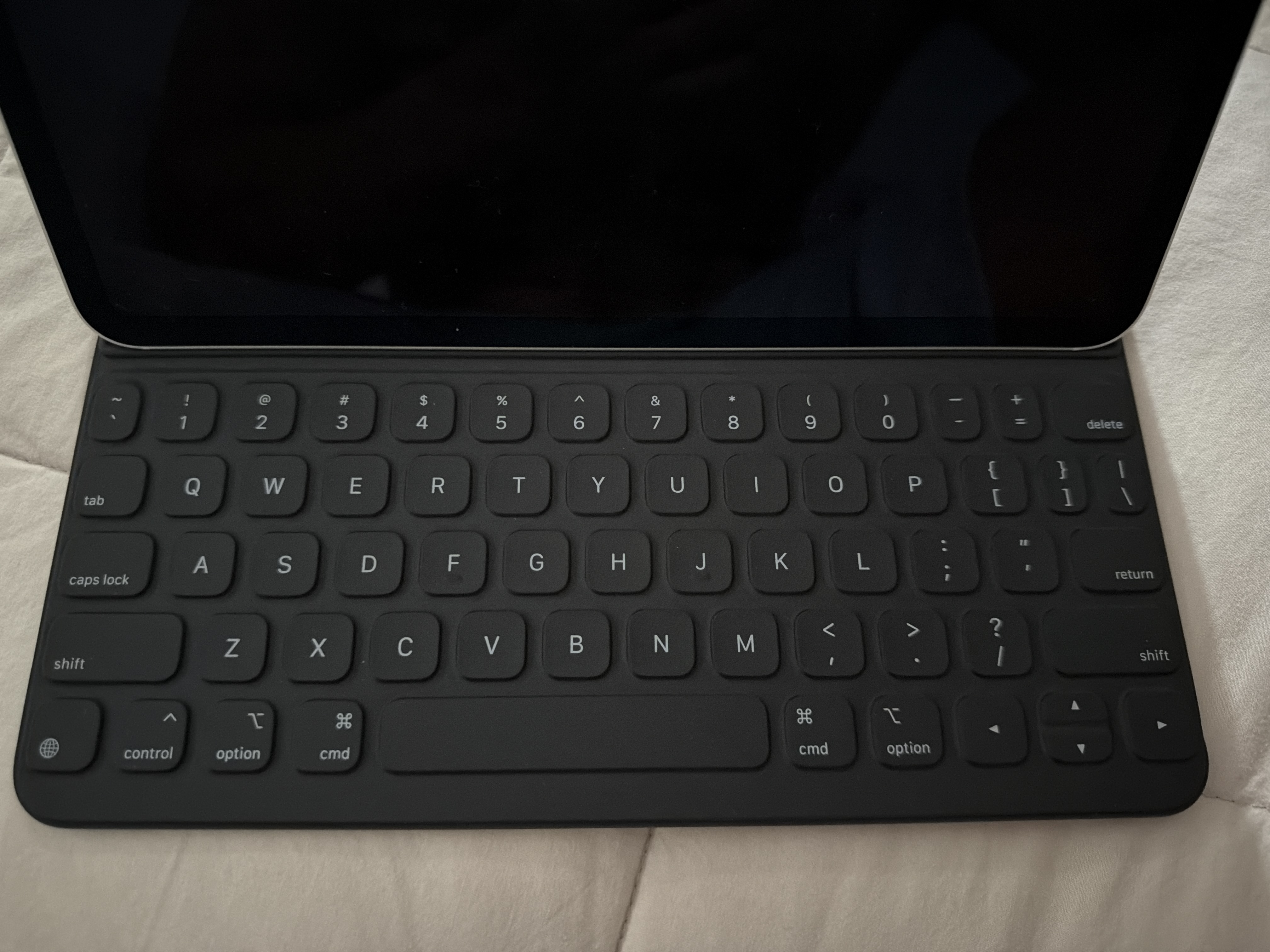 Smart Keyboard Folio (iPad not included) (2018) - Charocal gray