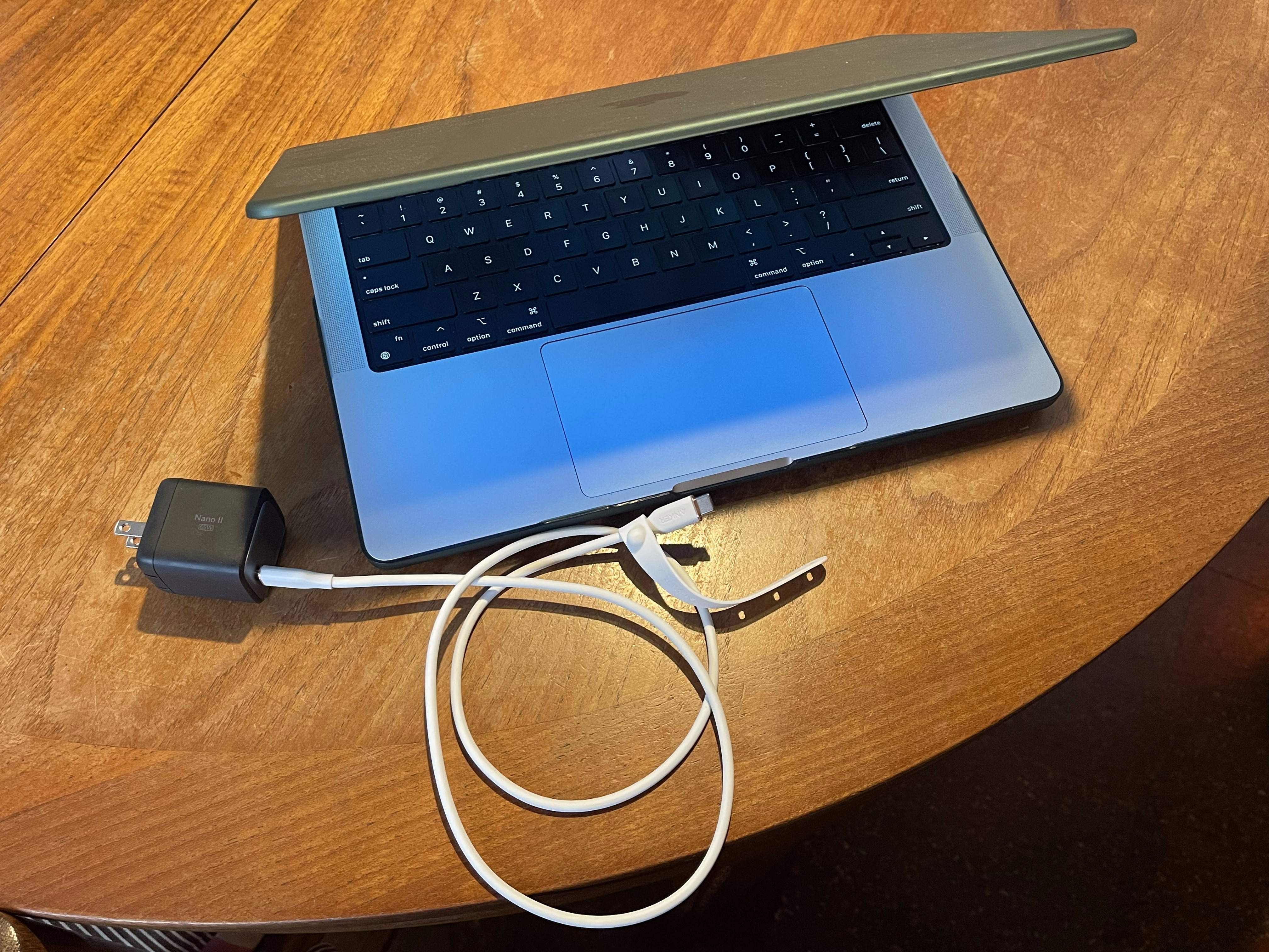 【極美品】MacBook Air (M1, 2020) バッテリー100％・ほぼ未使用 60,000円 Apple MacBook Air M1 2020 13インチ 整備済み品