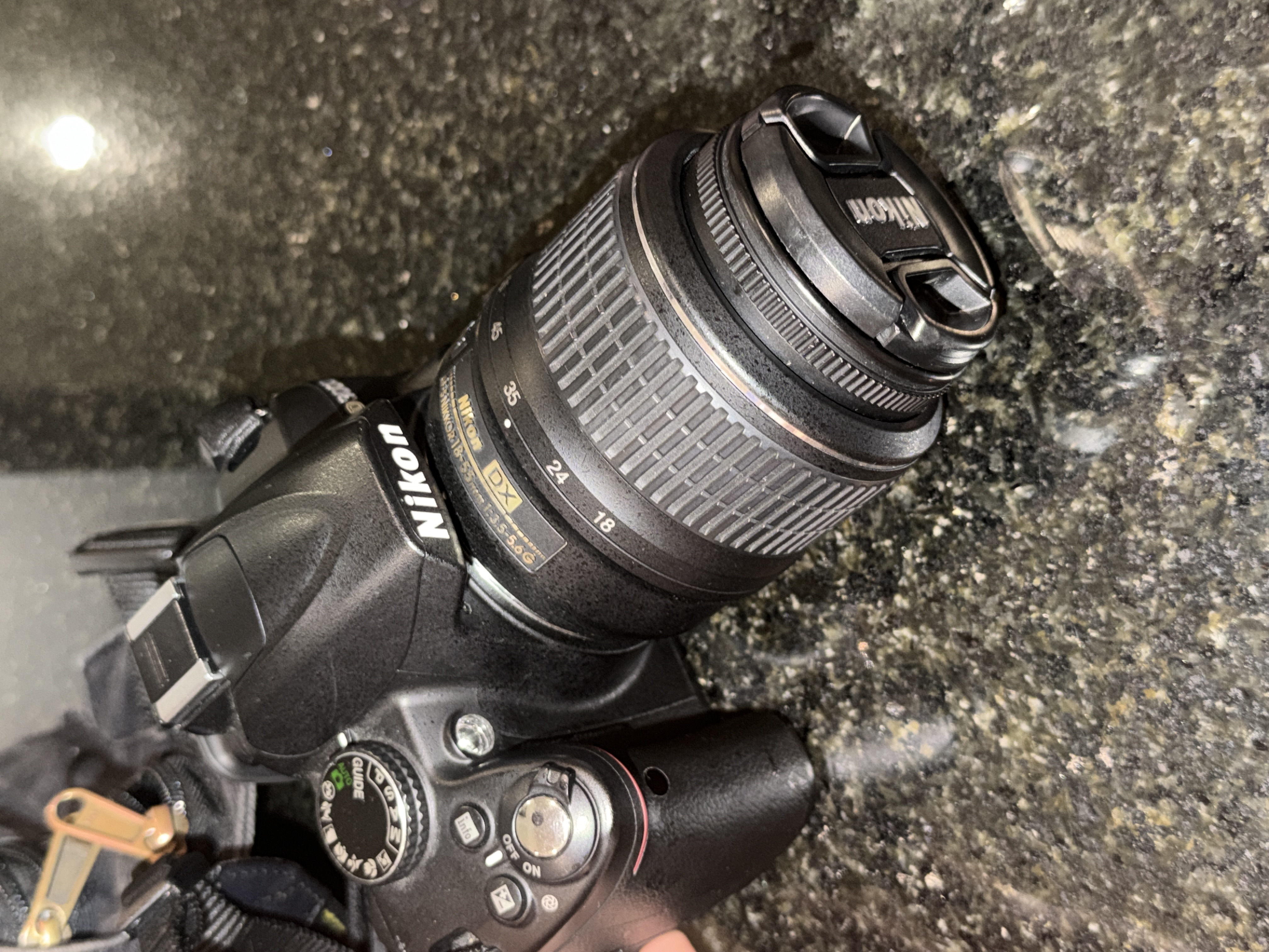 Reflexo D3000 - Preto + Nikon Nikon AF-S DX 18-55 mm f/3.5-5.6 G