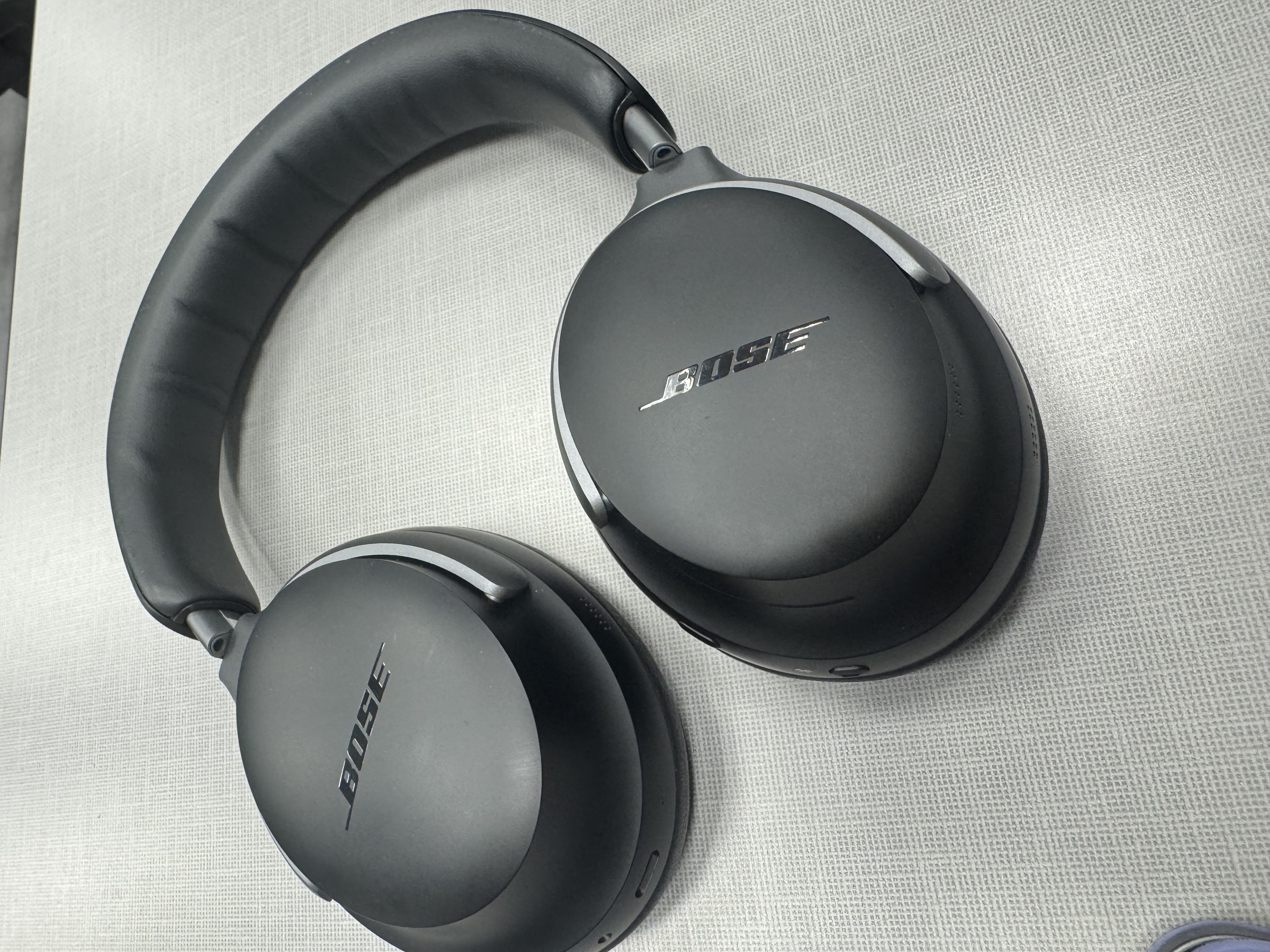 BOSEヘッドフォン Bose QuietComfort Headphones Noise Cancelling in Black | Abt