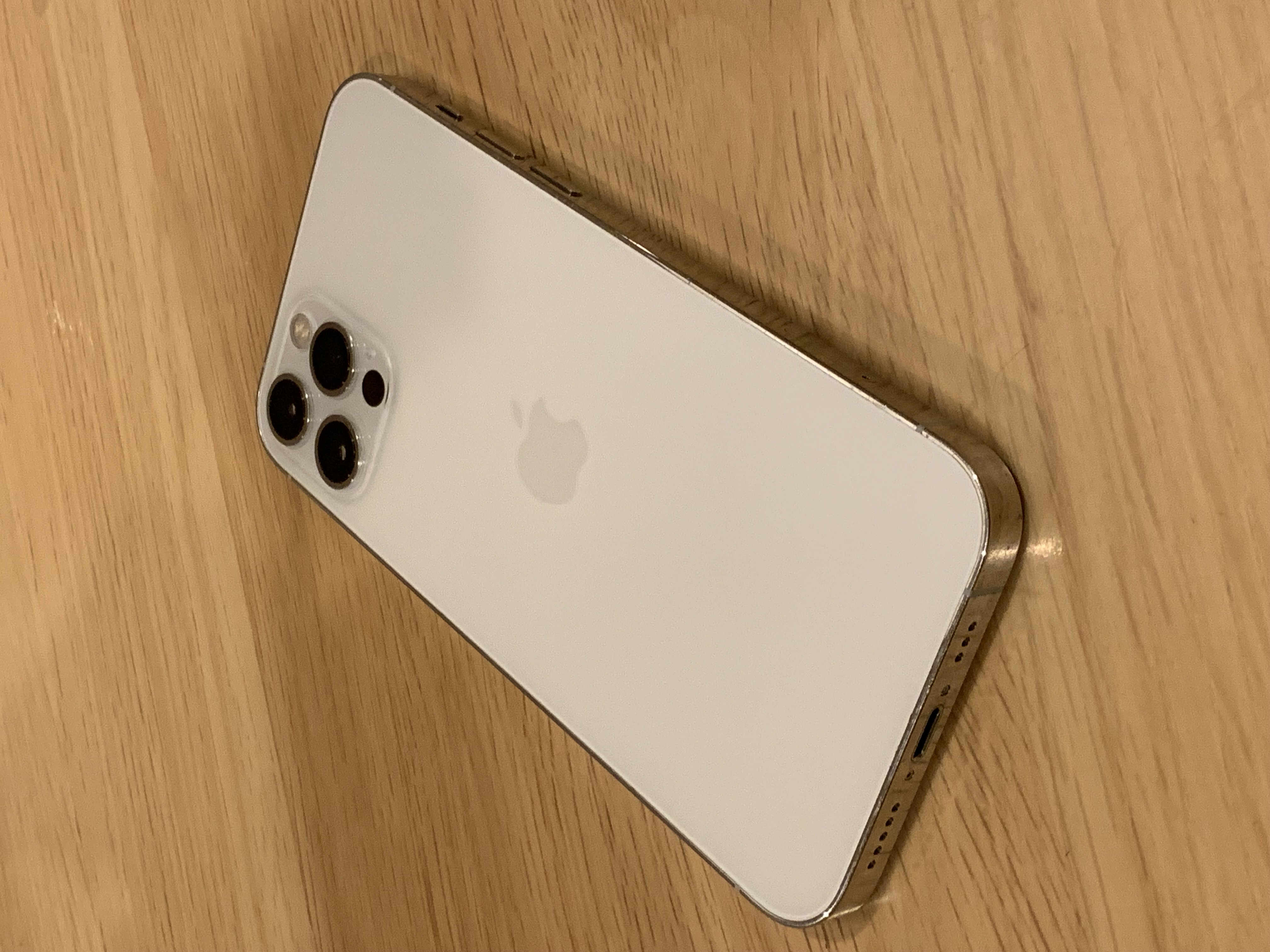 キャンセルの為再出品　最終値下げ　希少iPhone 12 mini256G 美品バッテリー79% キャンセルの為再出品 最終値下げ 希少iPhone 12 mini256G 美品
