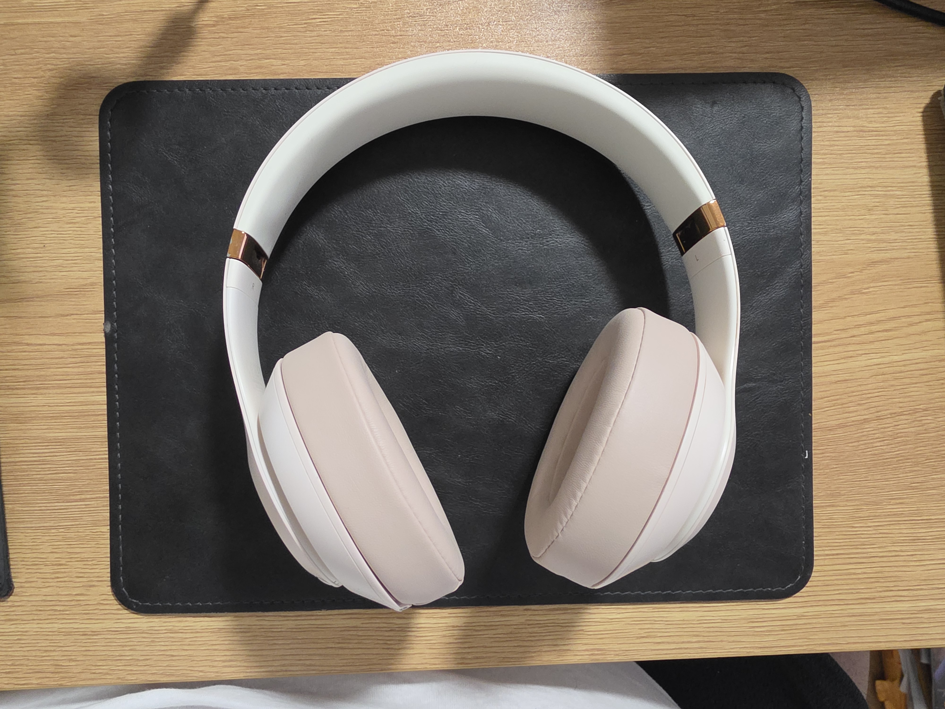 Beats By Dr. Dre Studio3 Wireless Noise cancelling Headphone