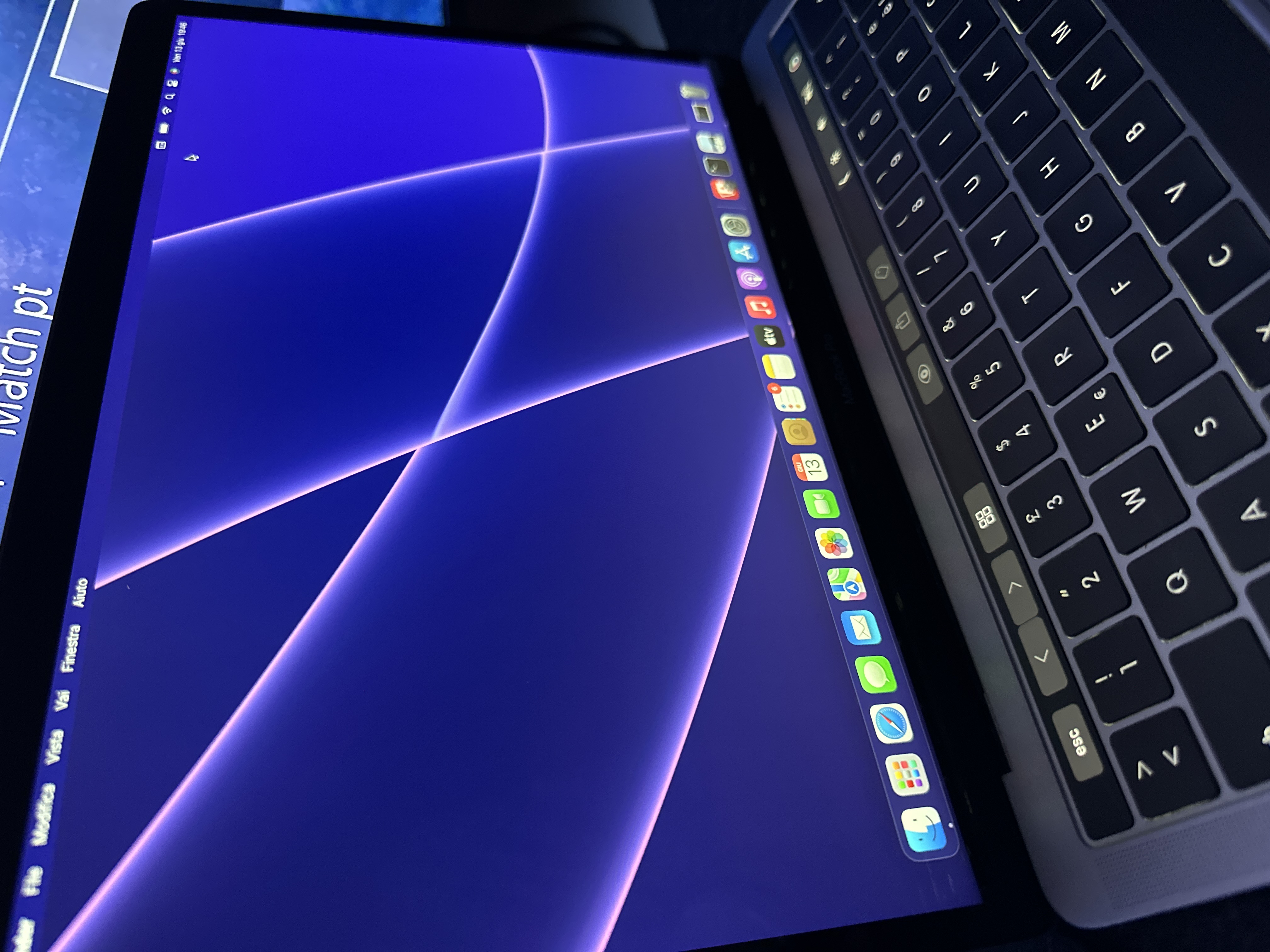 MacBook pro 2018 touch bar ジャンク Touch Bar replacement MacBook Pro 2018 A1989 - YouTube