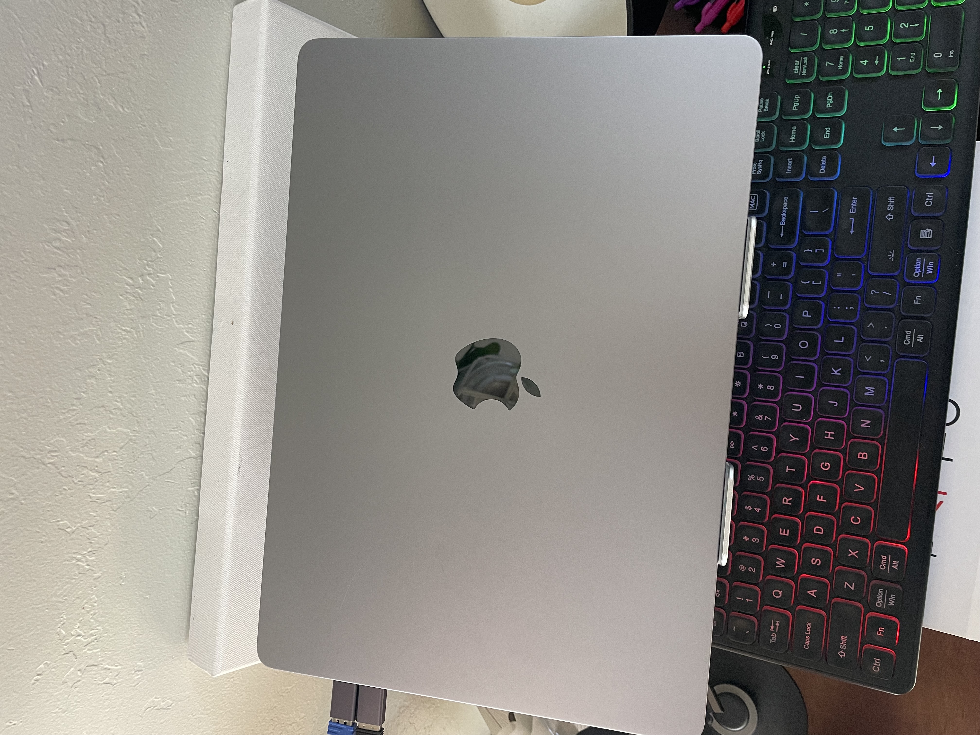 MacBook Air (2022) 13-inch - Apple M2 8-core and 10-core GPU
