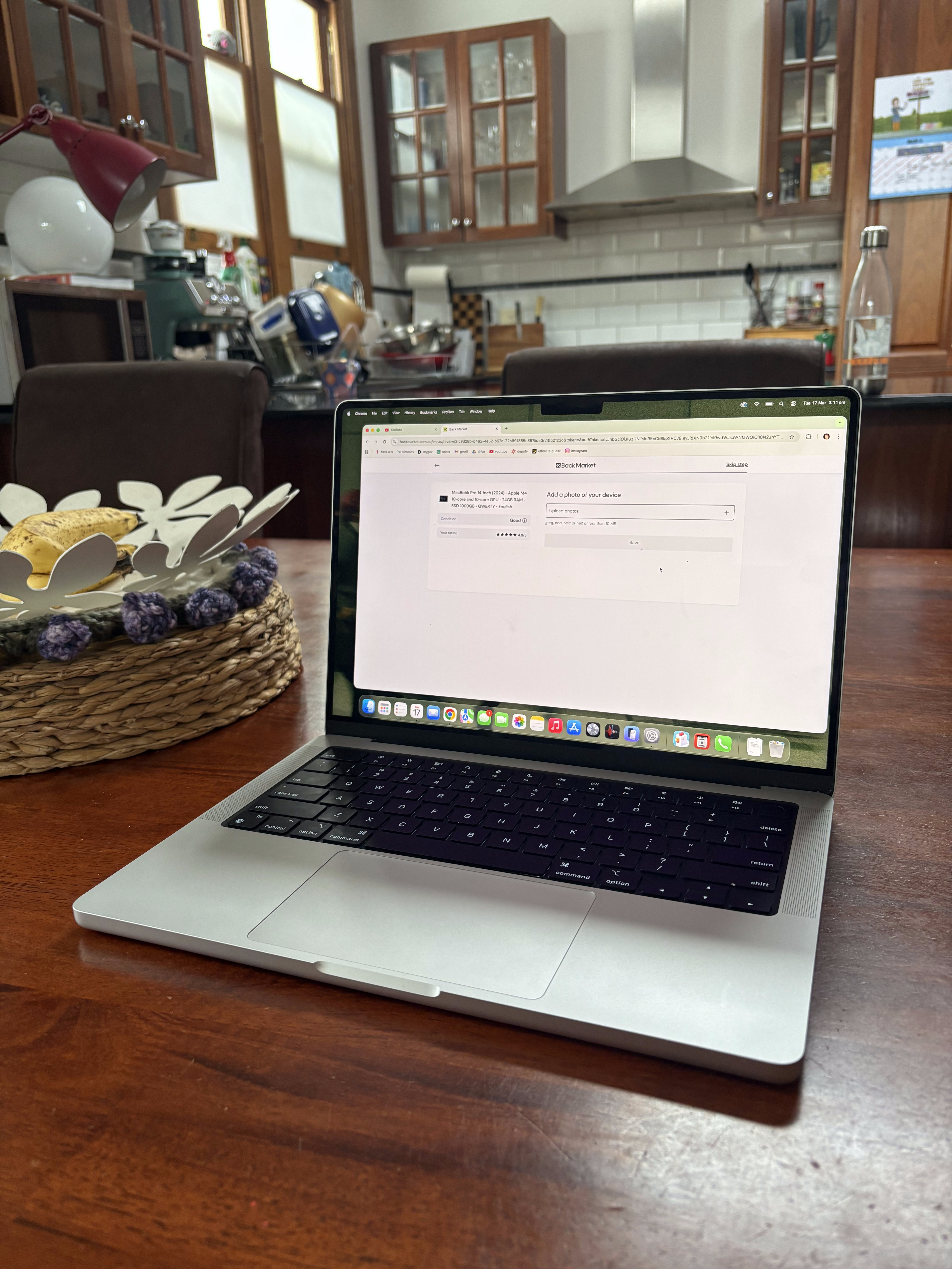 MacBook Pro 14 インチ (2024) - Apple M4 Pro 12-コア と 16-コア GPU 