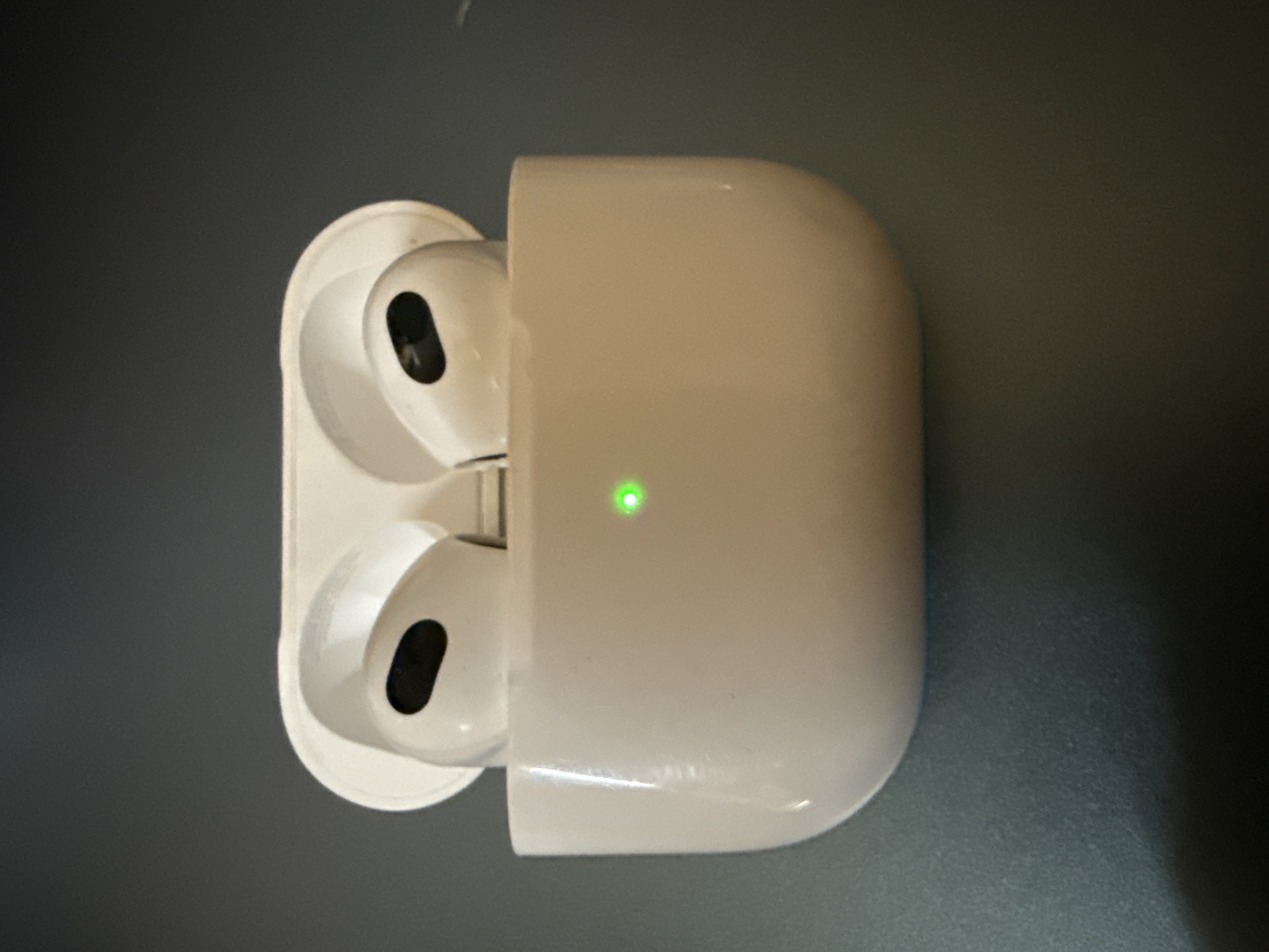 Apple AirPods 3rd gen (2021) - Lightning Charging case | Back Market