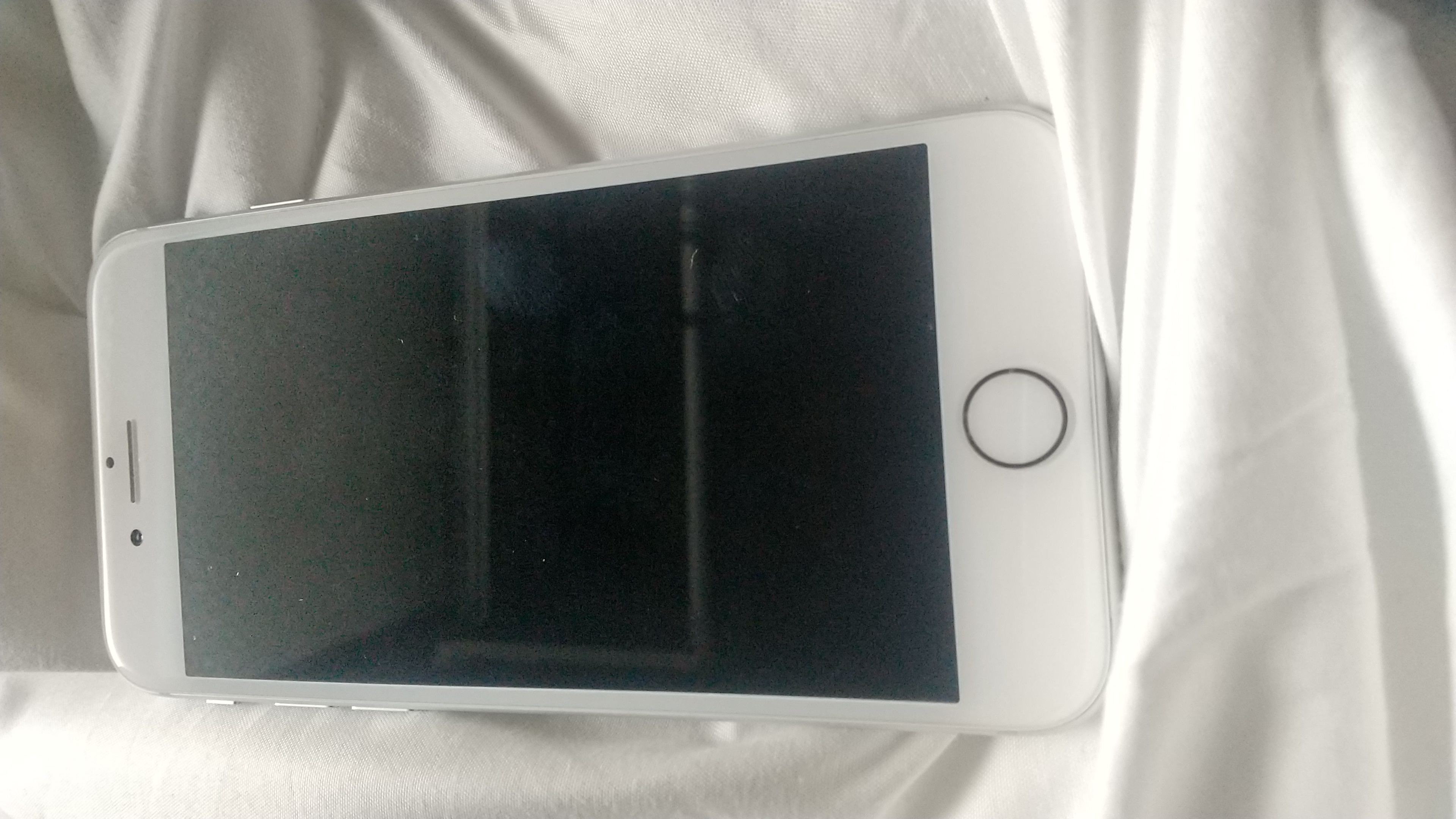 iPhone 8 リファービッシュ品 | Back Market