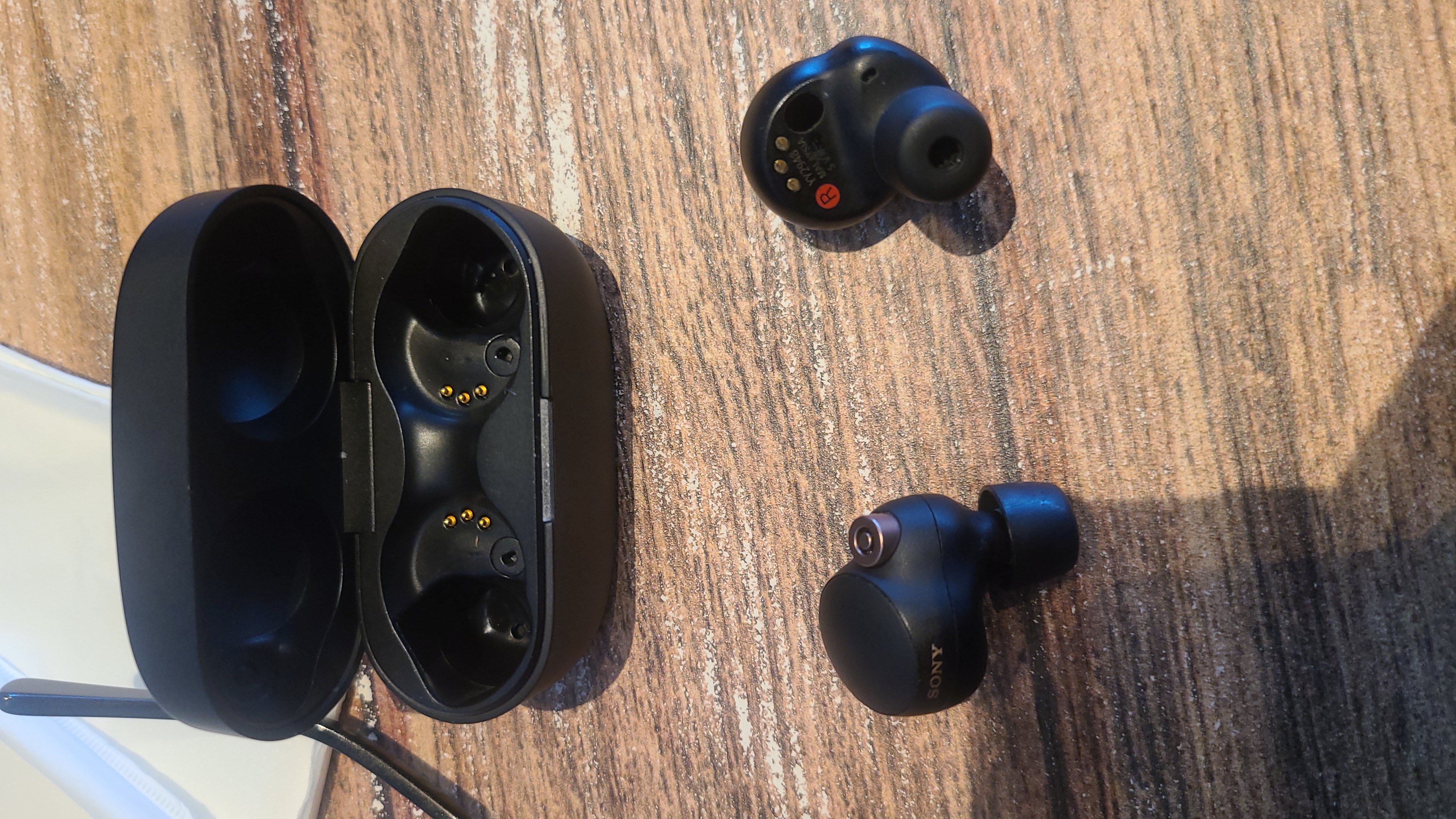 Sony WF-1000XM4 Earbud Noise-Cancelling Bluetooth Earphones