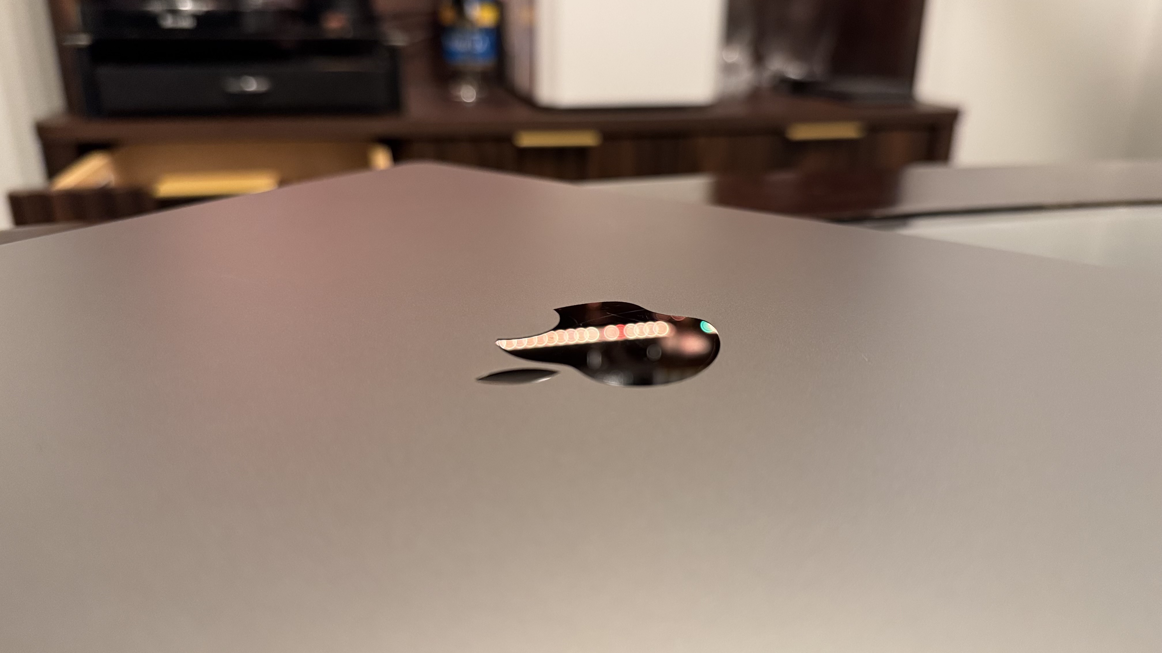 MacBook Pro (2020) 13-inch - Apple M1 8-core and 8-core GPU - 16GB