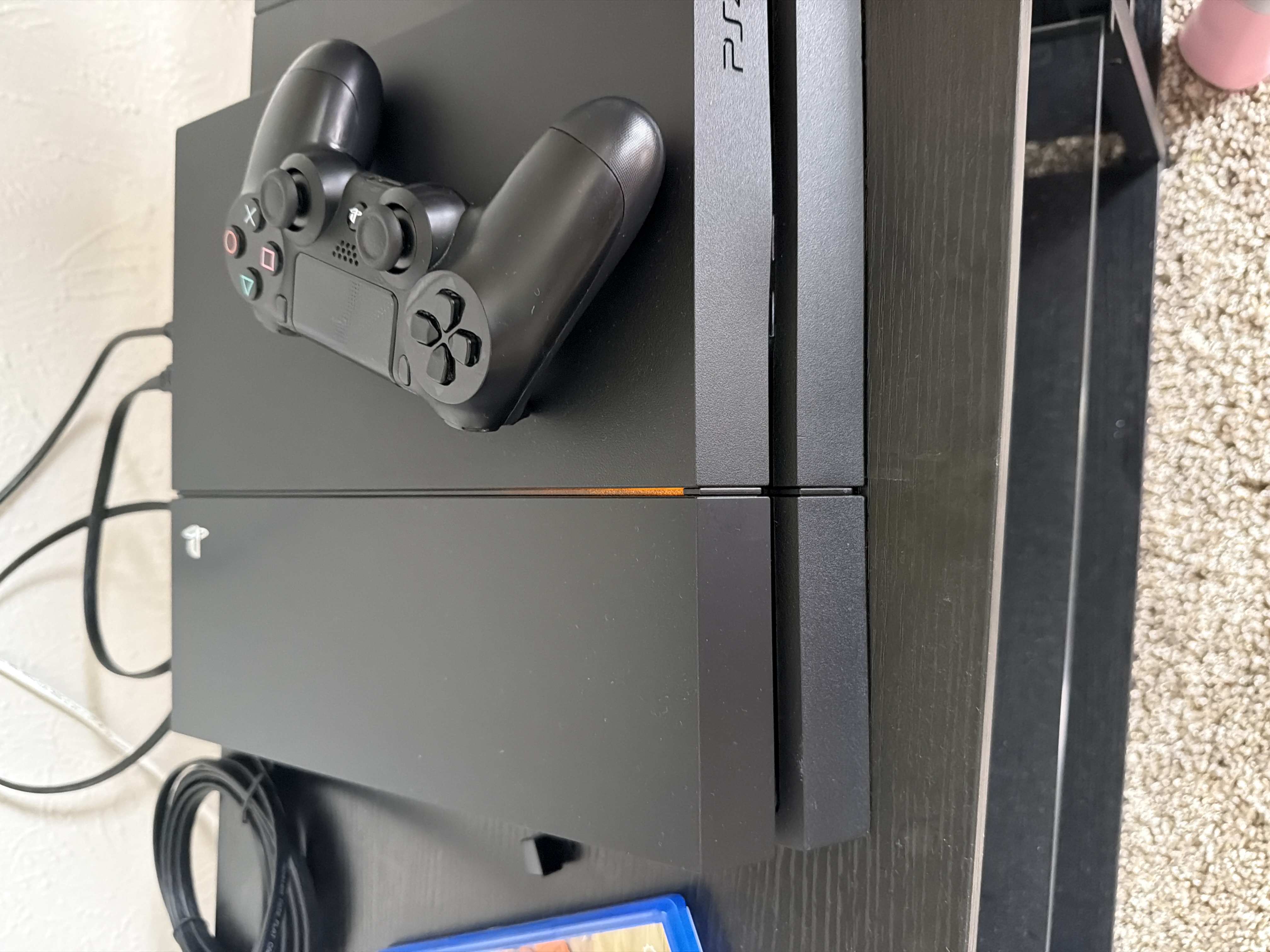 PlayStation 4 1000GB - Black | Back Market