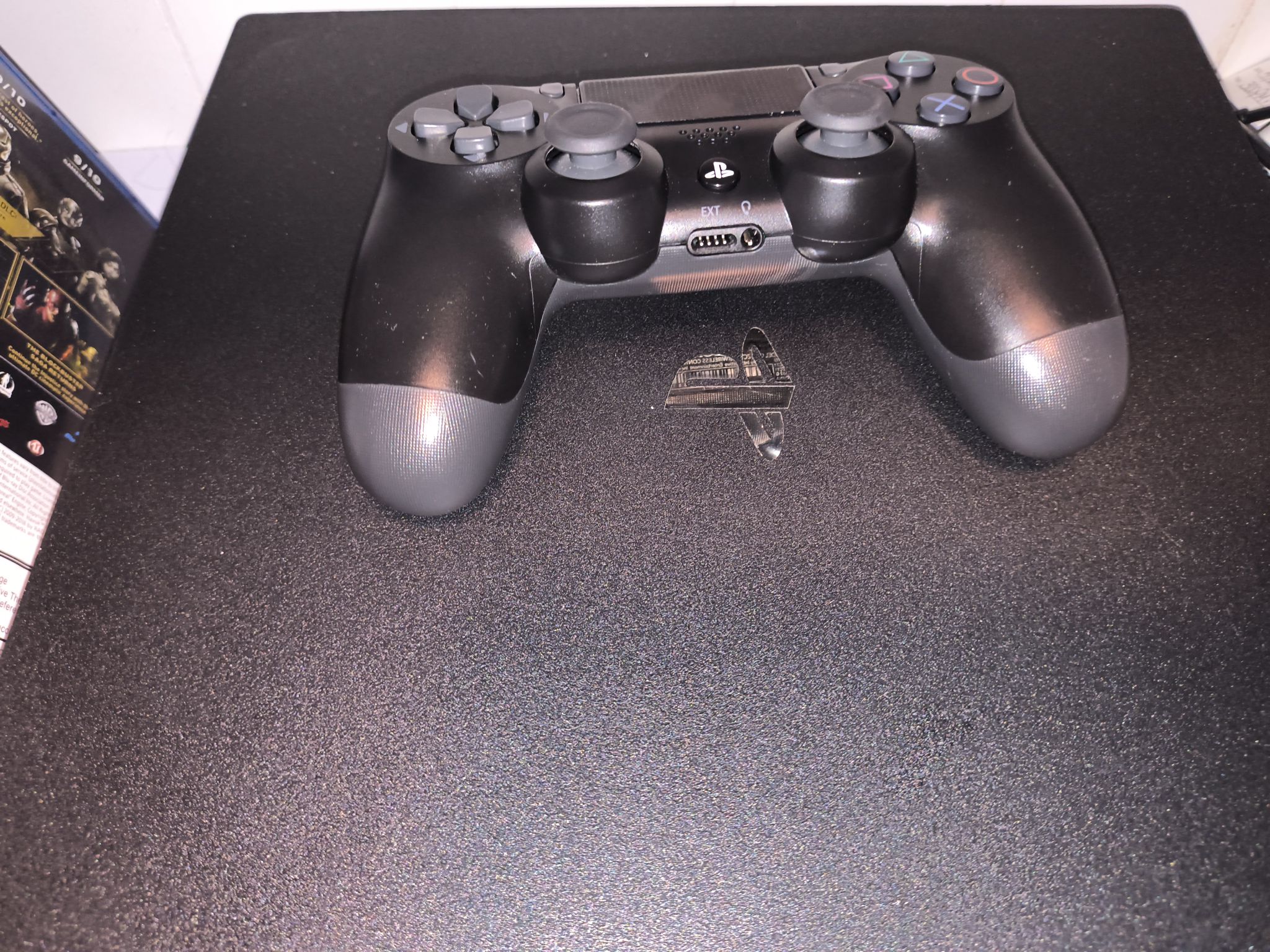 PlayStation 4 Pro 1000GB - White | Back Market