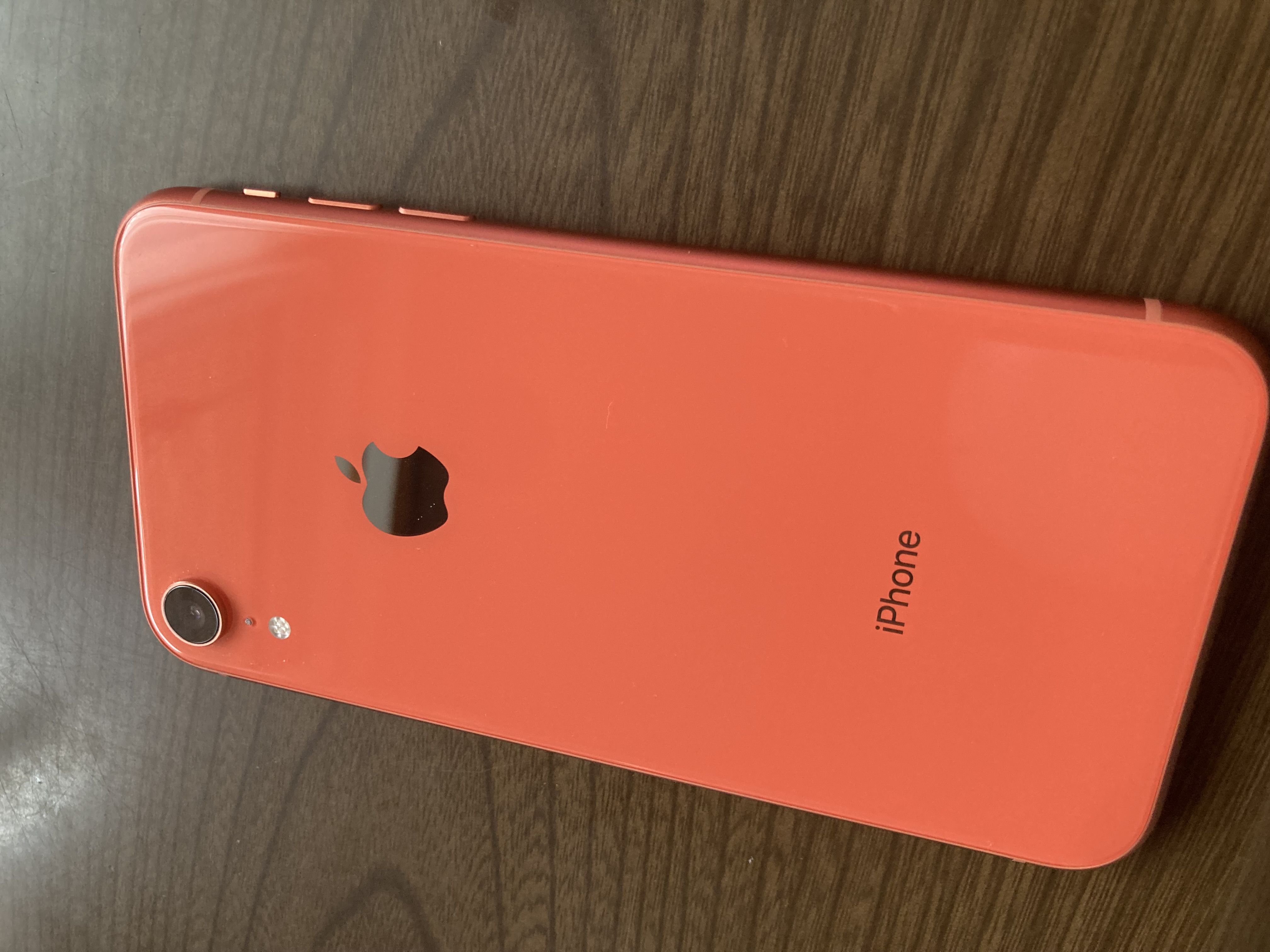 iPhone XR リファービッシュ品 | Back Market