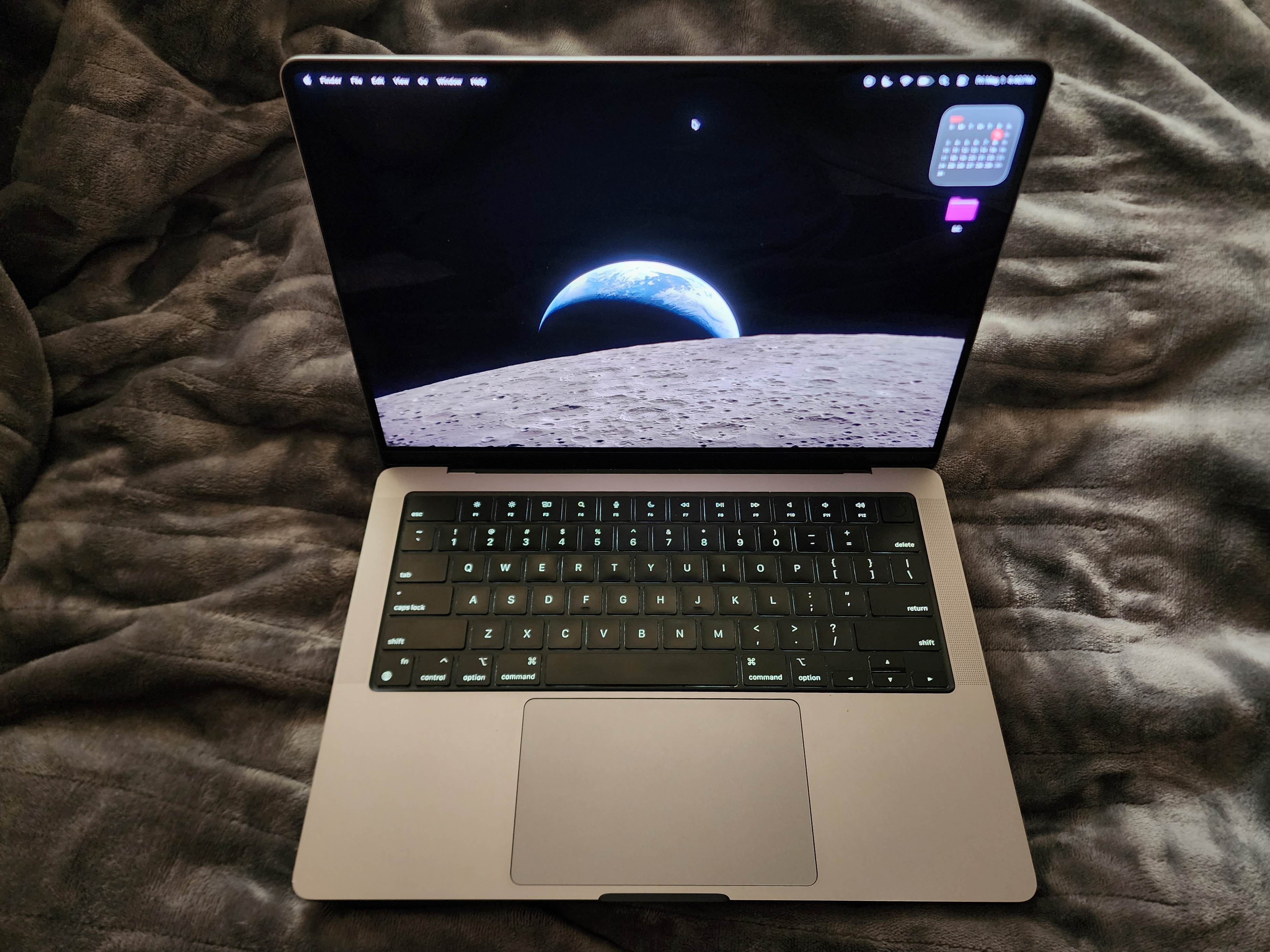 MacBook Pro (2020) 13-inch - Apple M1 8-core and 8-core GPU - 16GB