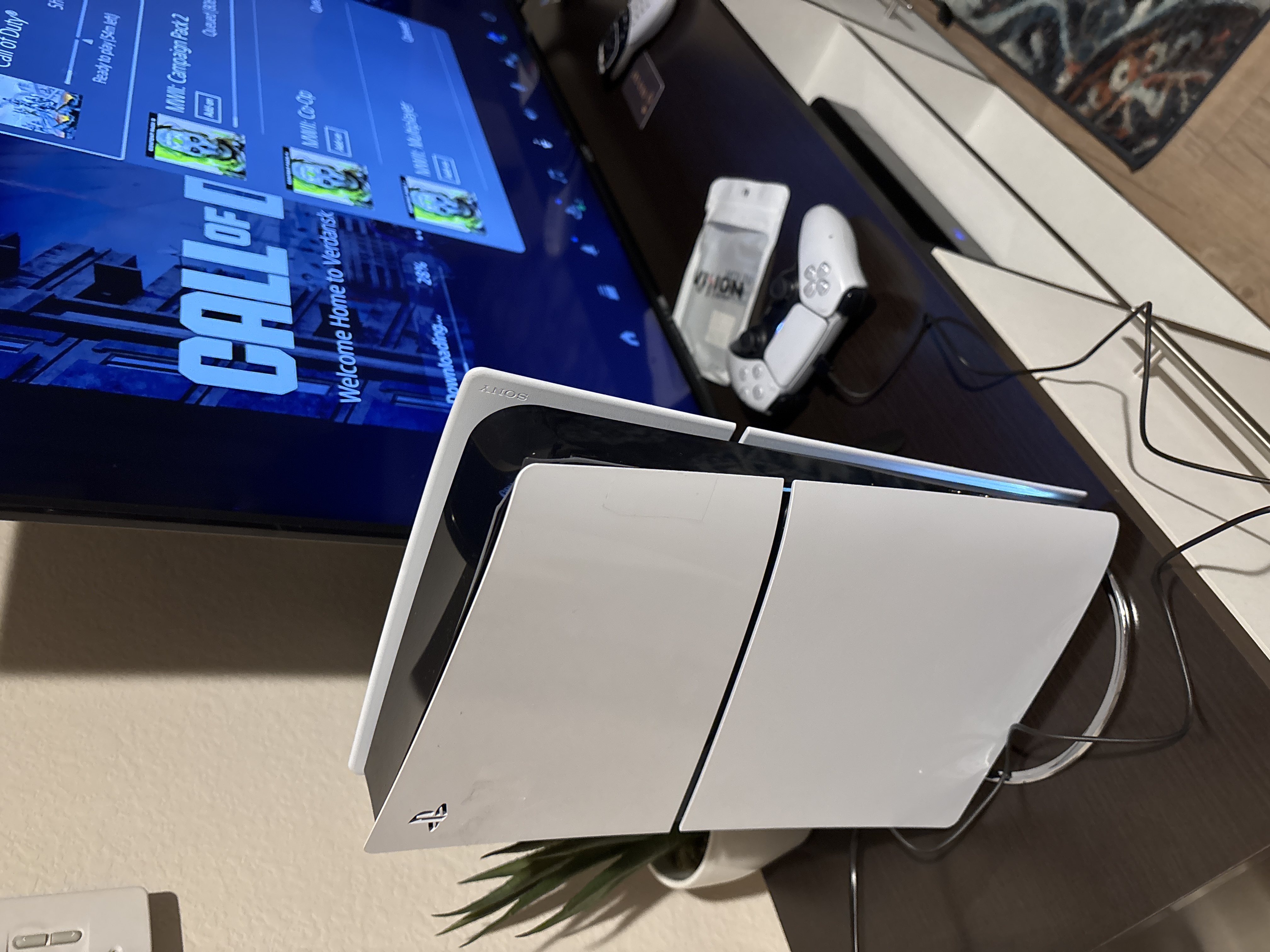 PlayStation 5 Slim Digital Edition 1000GB - White | Back Market
