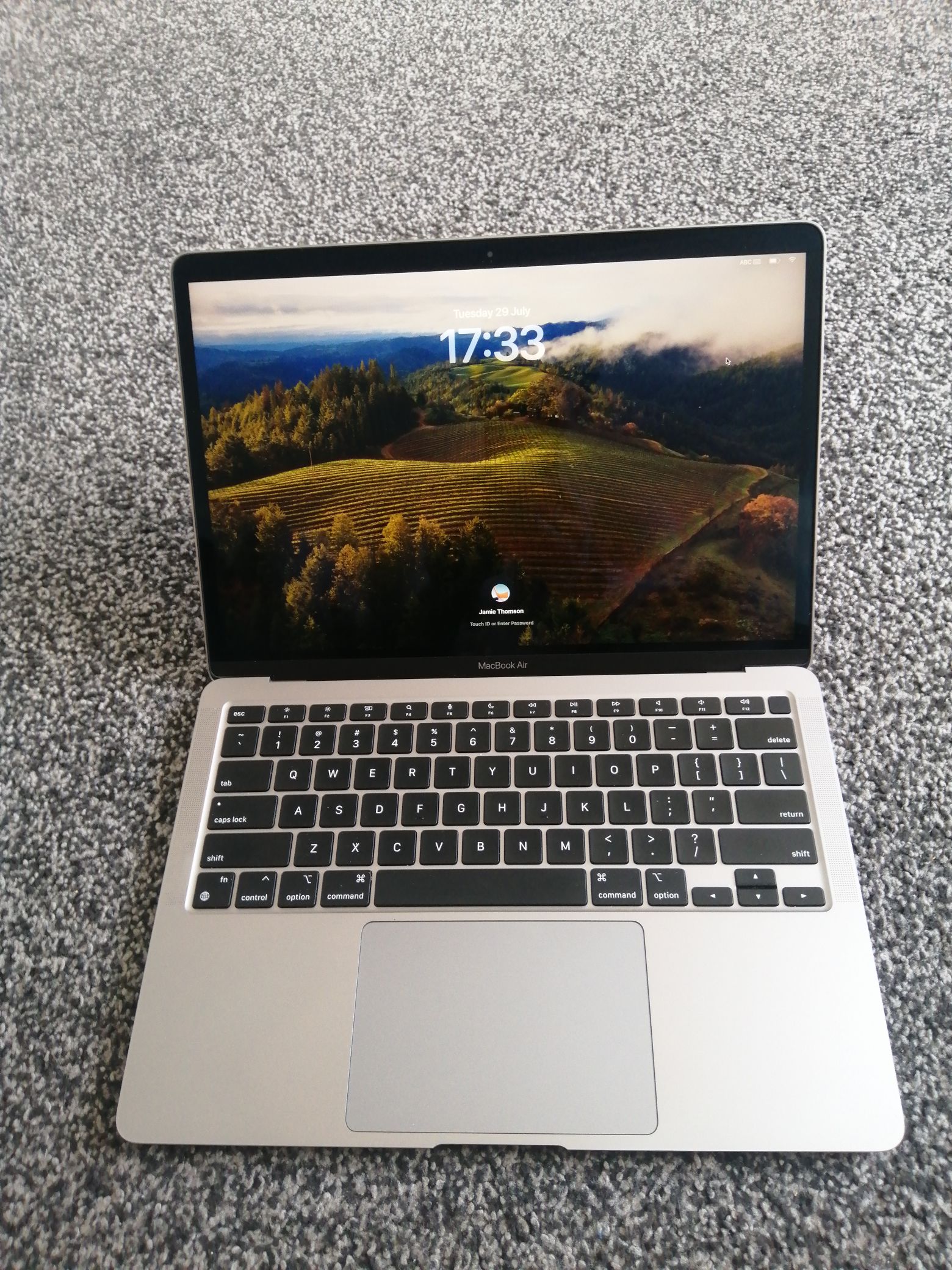 MacBook Air 13-inch (2020) - Apple M1 8-core and 7-core GPU - 8GB