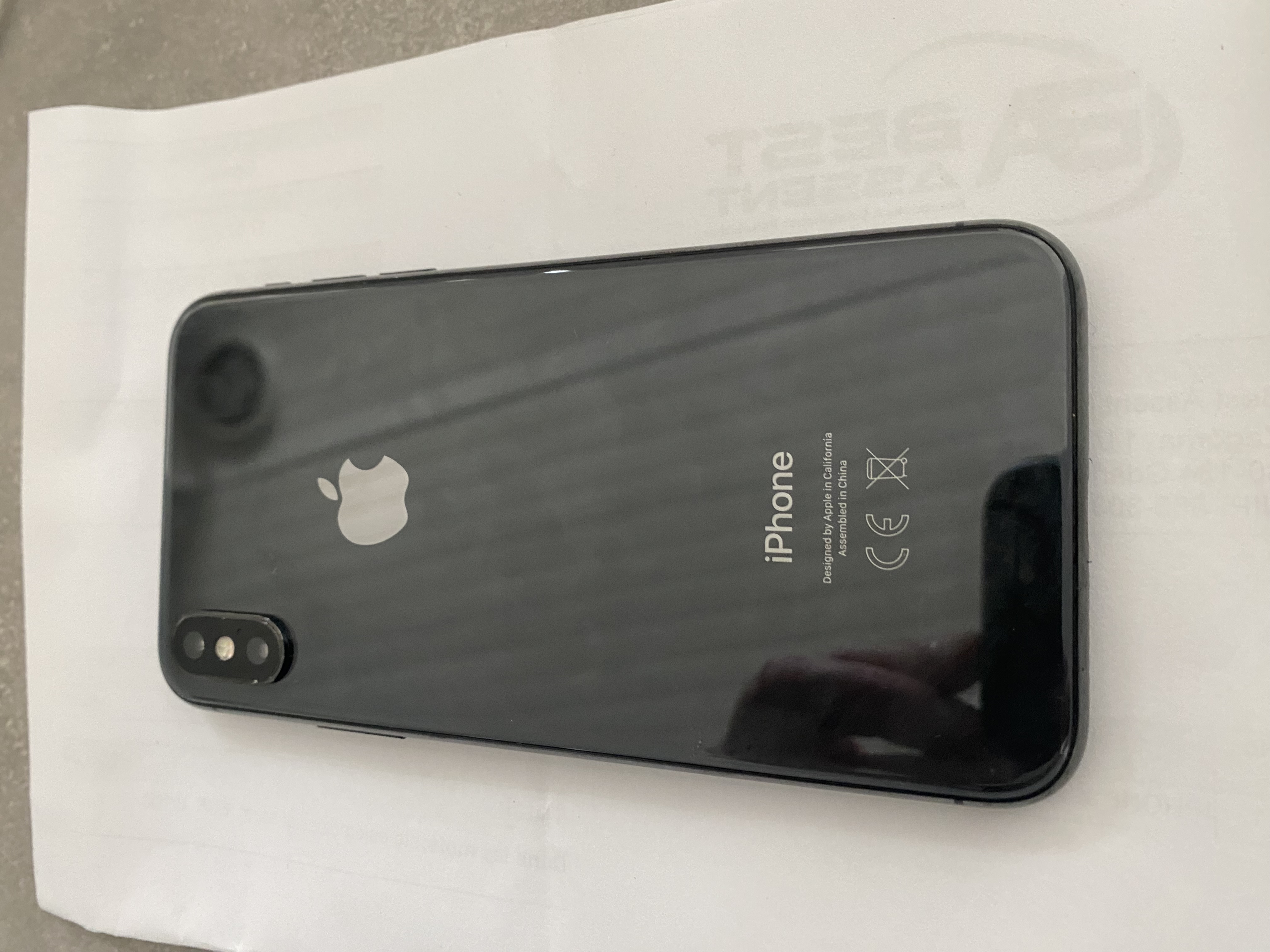 IPhone X 64Go Gris Sidéral Reconditionné - Débloqué - Chargeur Et Coque Inclus