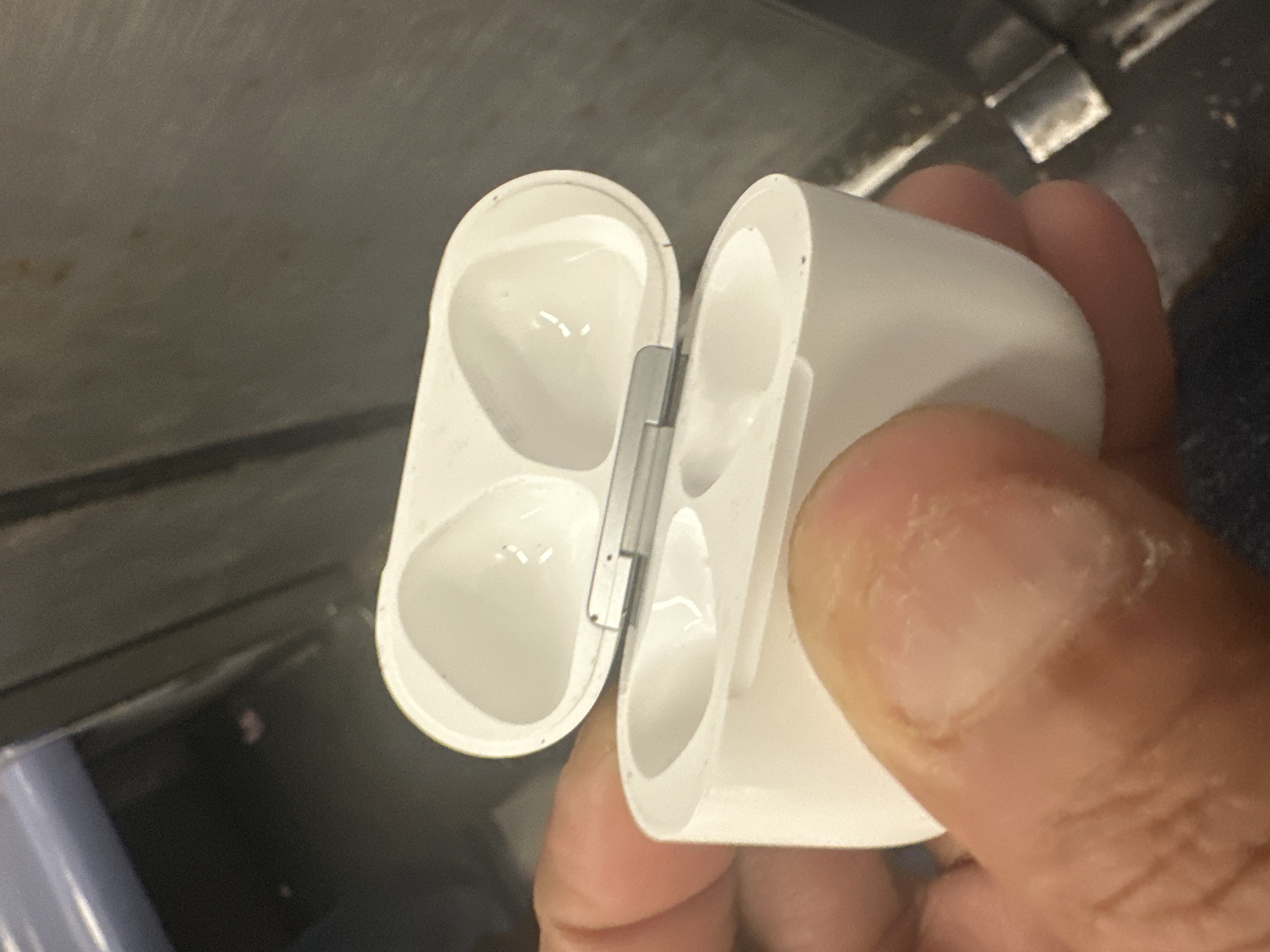 Apple AirPods 4th gen (2024) - USB-C Charging case | Back Market