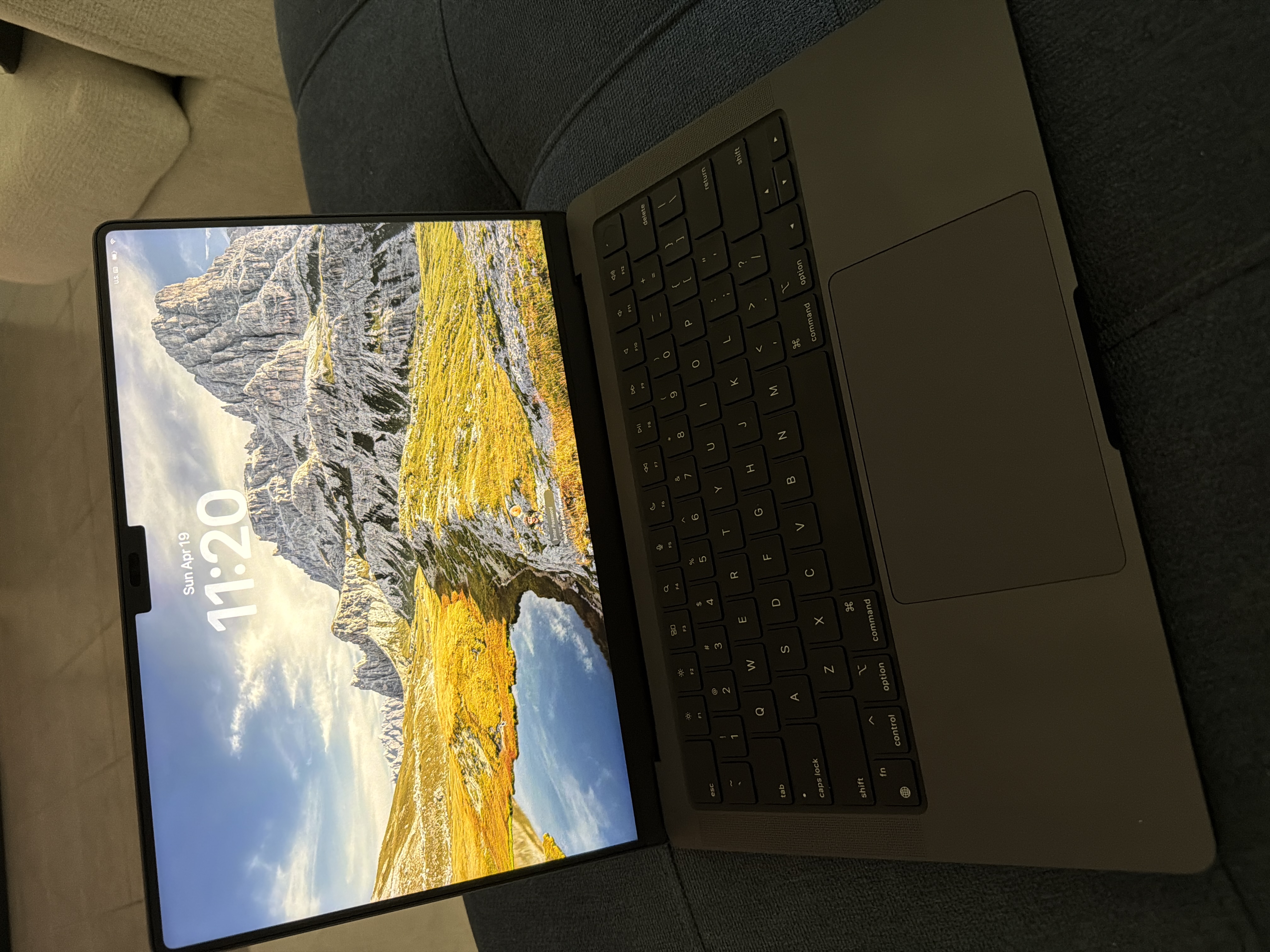 MacBook Pro (2023) 14-inch - Apple M3 Max 16-core and 40-core GPU