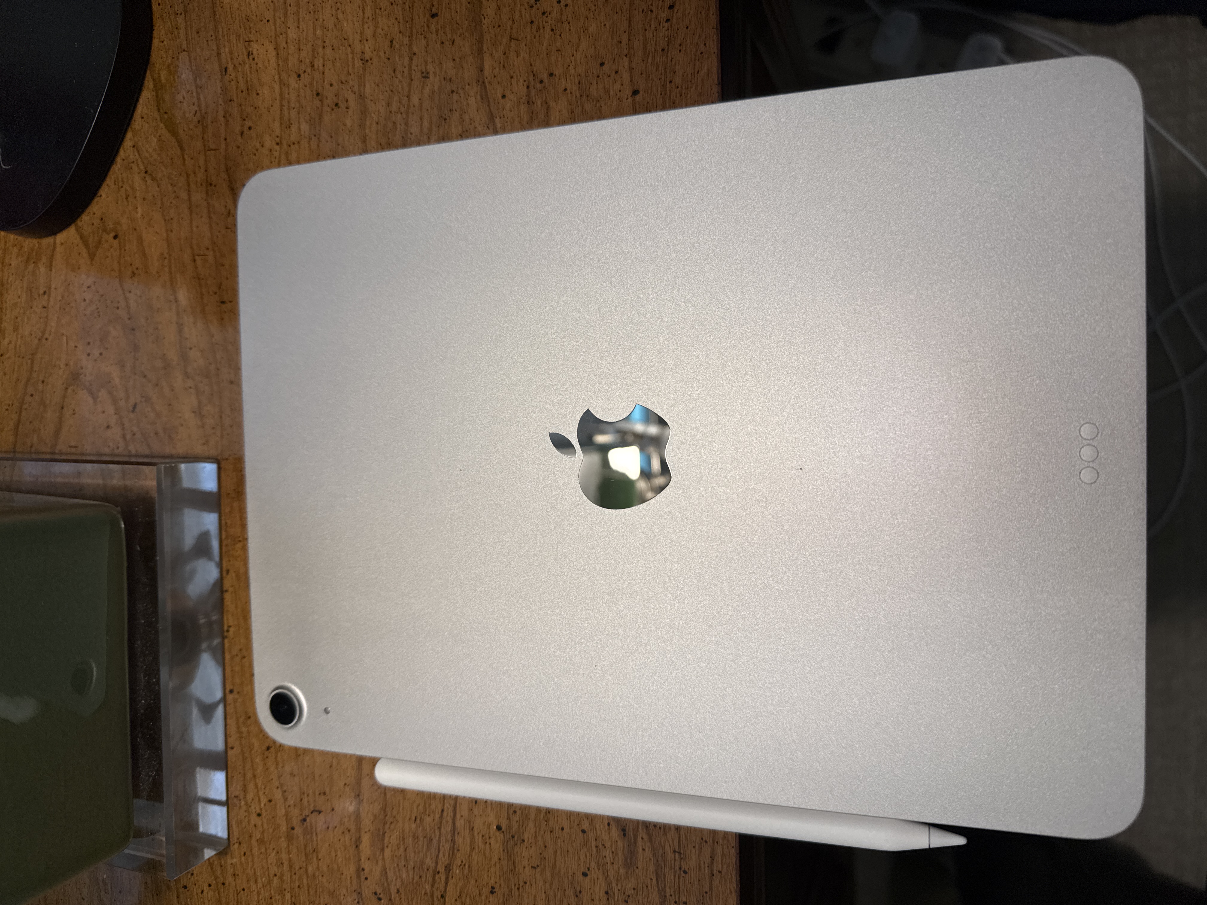 iPad Air 7 (2025, M3 series) Refurbished | Back Market
