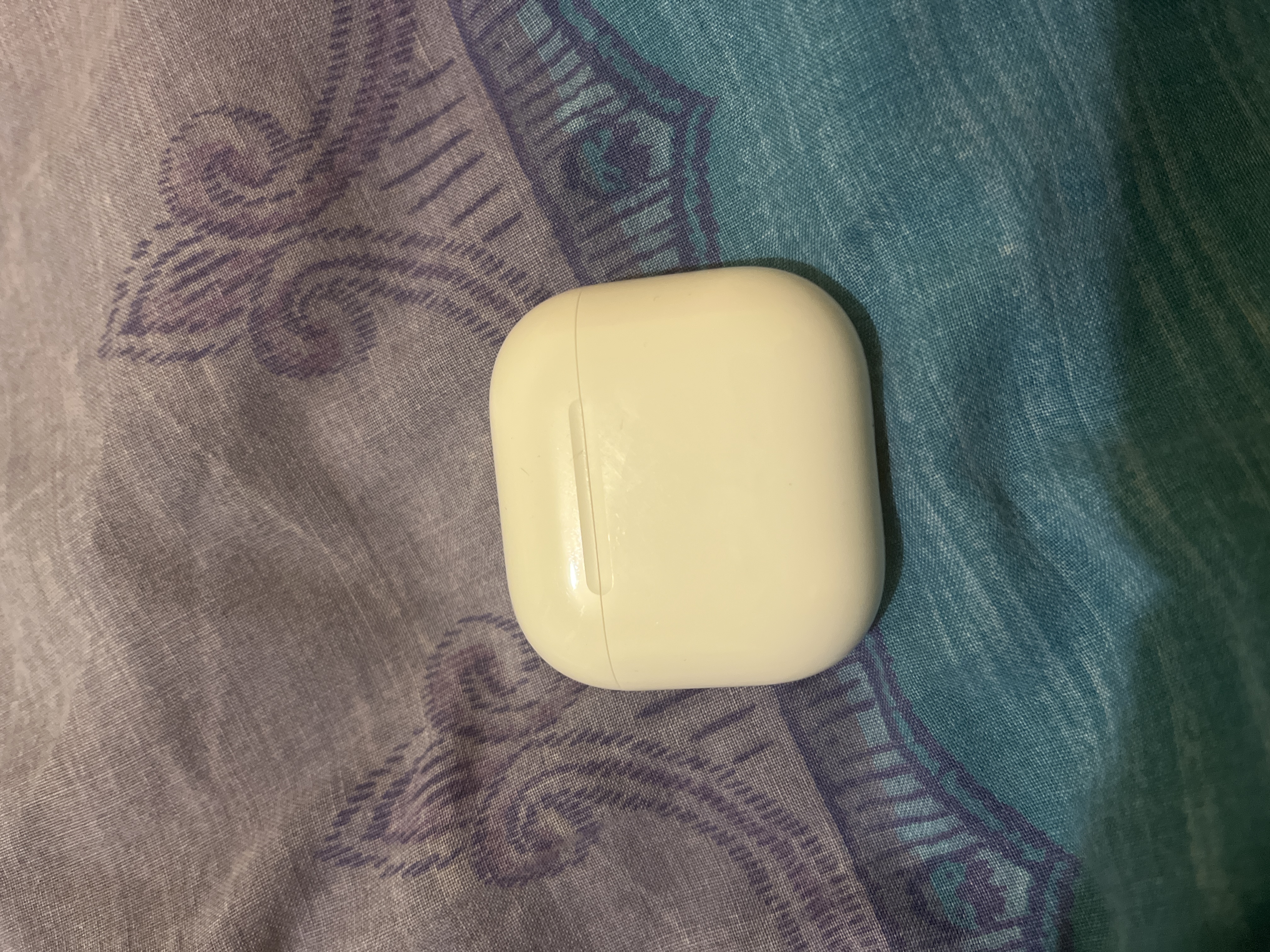 Turning Yellow How To Keep Airpods Pro Clean AirPods Pro (Gen 2/1