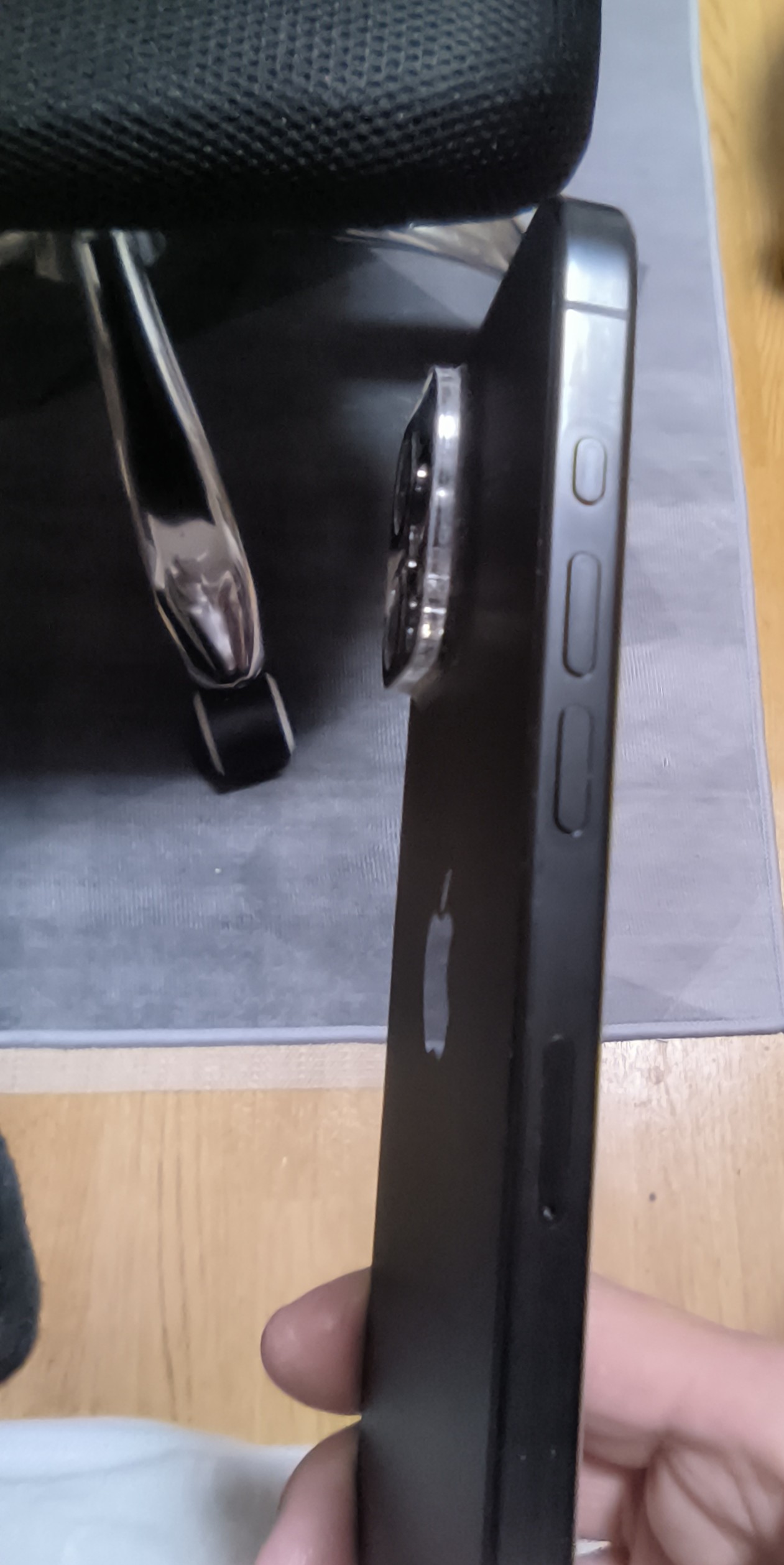 iPhone 15 Pro Max 512GB - ナチュラルチタニウム - Simフリー 【整備