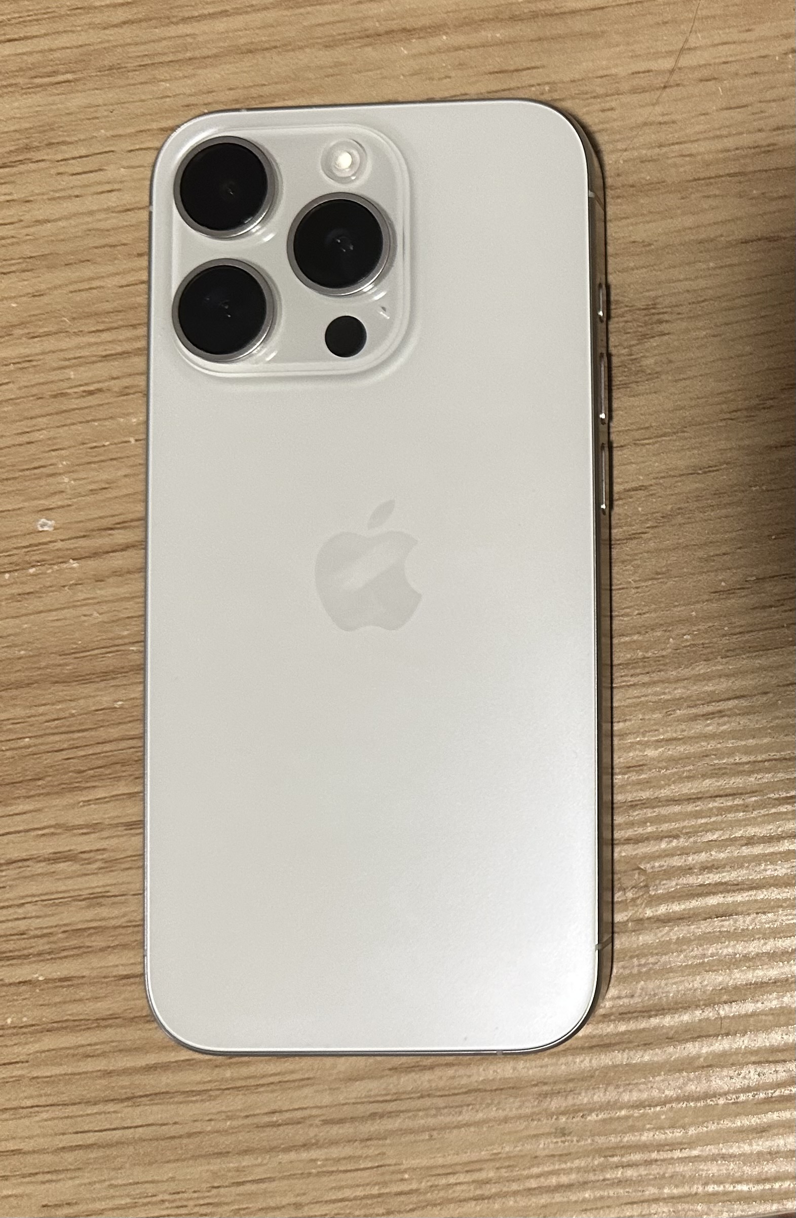 iPhone15pro128gsimフリー iPhone 15 Pro 128GB - White Titanium - Locked AT&T | Back Market