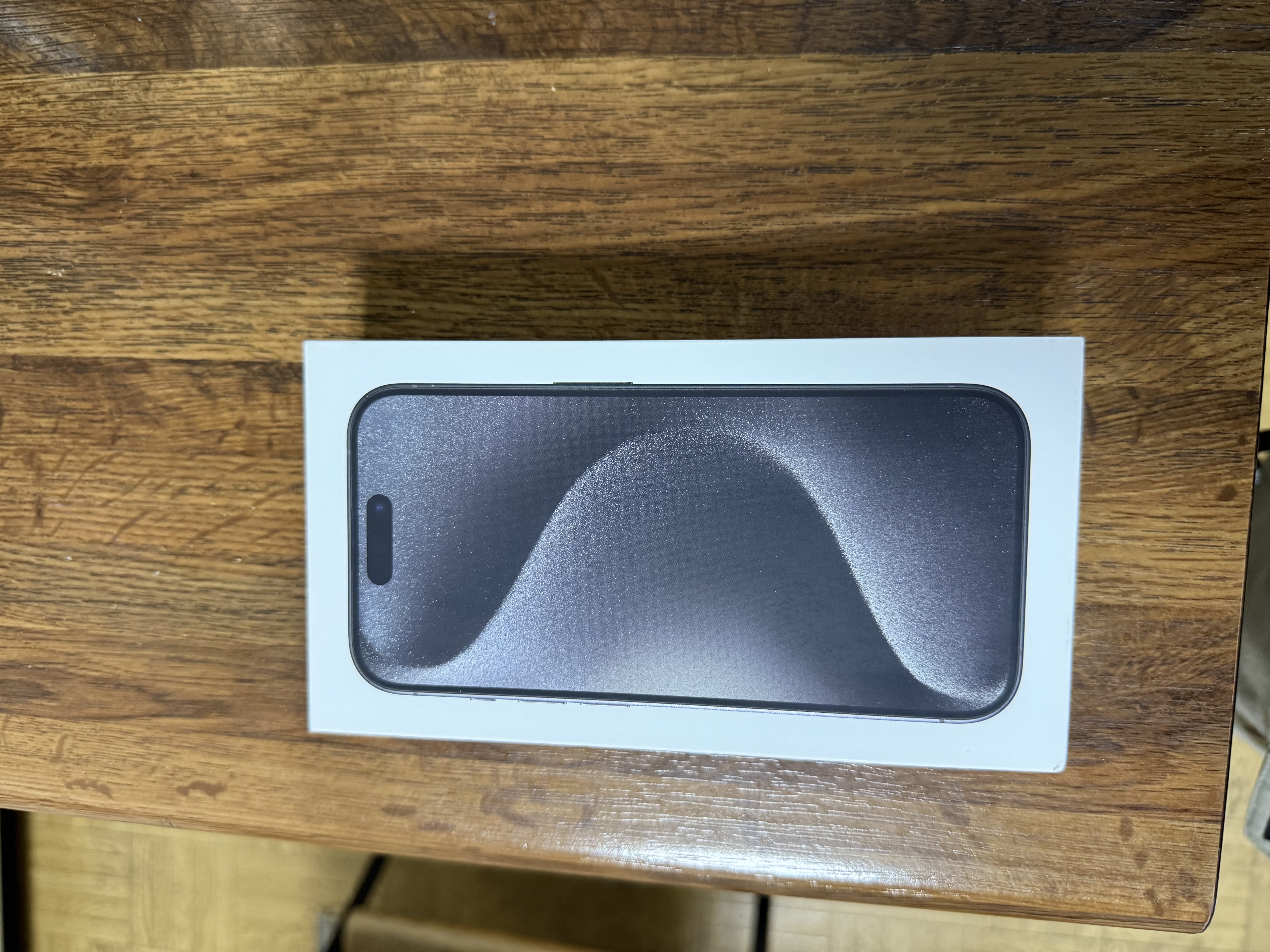 iPhone 15 Pro 256GB - ブラックチタニウム - Simフリー 【整備済み